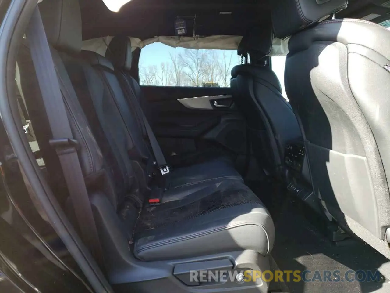 11 Photograph of a damaged car 5J8YE1H0XNL050880 ACURA MDX 2022
