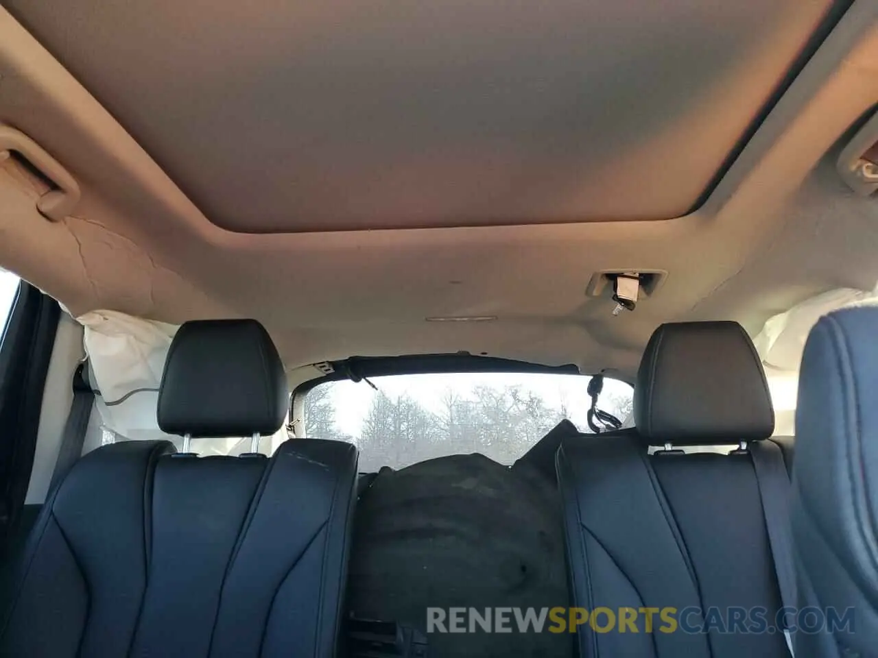 10 Photograph of a damaged car 5J8YE1H39NL006153 ACURA MDX 2022