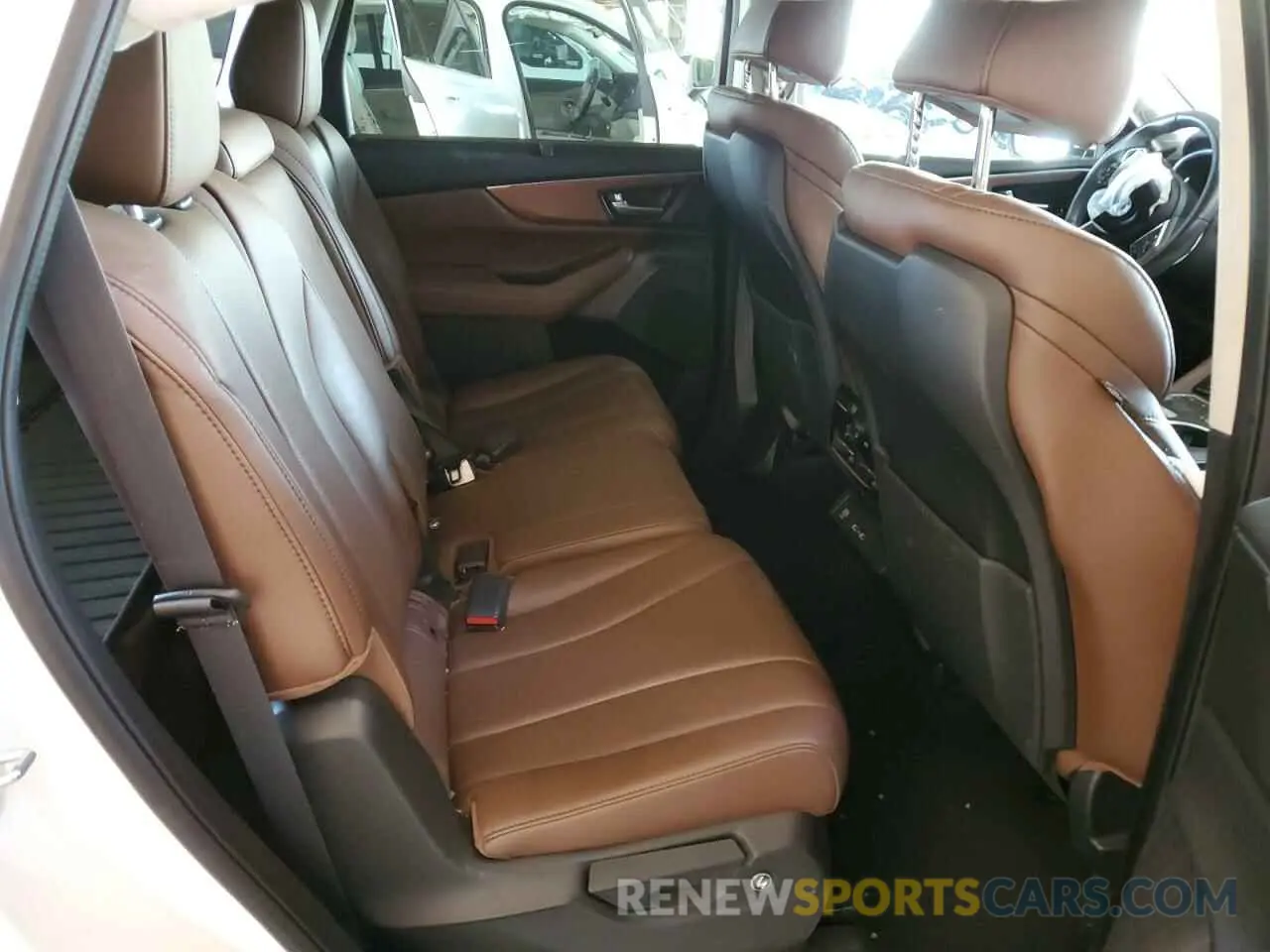 11 Photograph of a damaged car 5J8YE1H41NL020797 ACURA MDX 2022