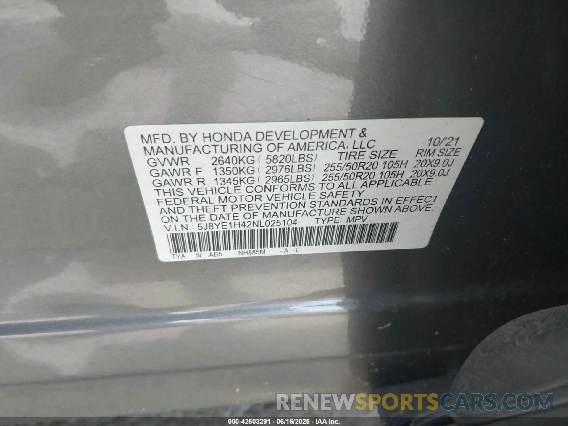 9 Photograph of a damaged car 5J8YE1H42NL025104 ACURA MDX 2022