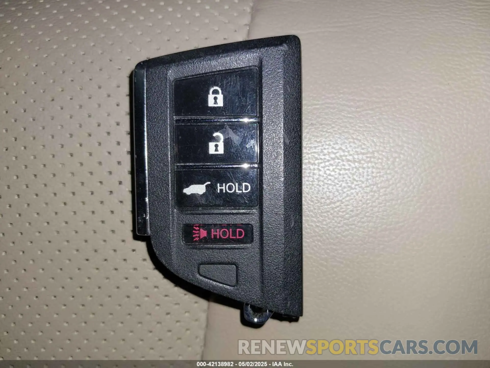 11 Photograph of a damaged car 5J8YE1H42NL039388 ACURA MDX 2022