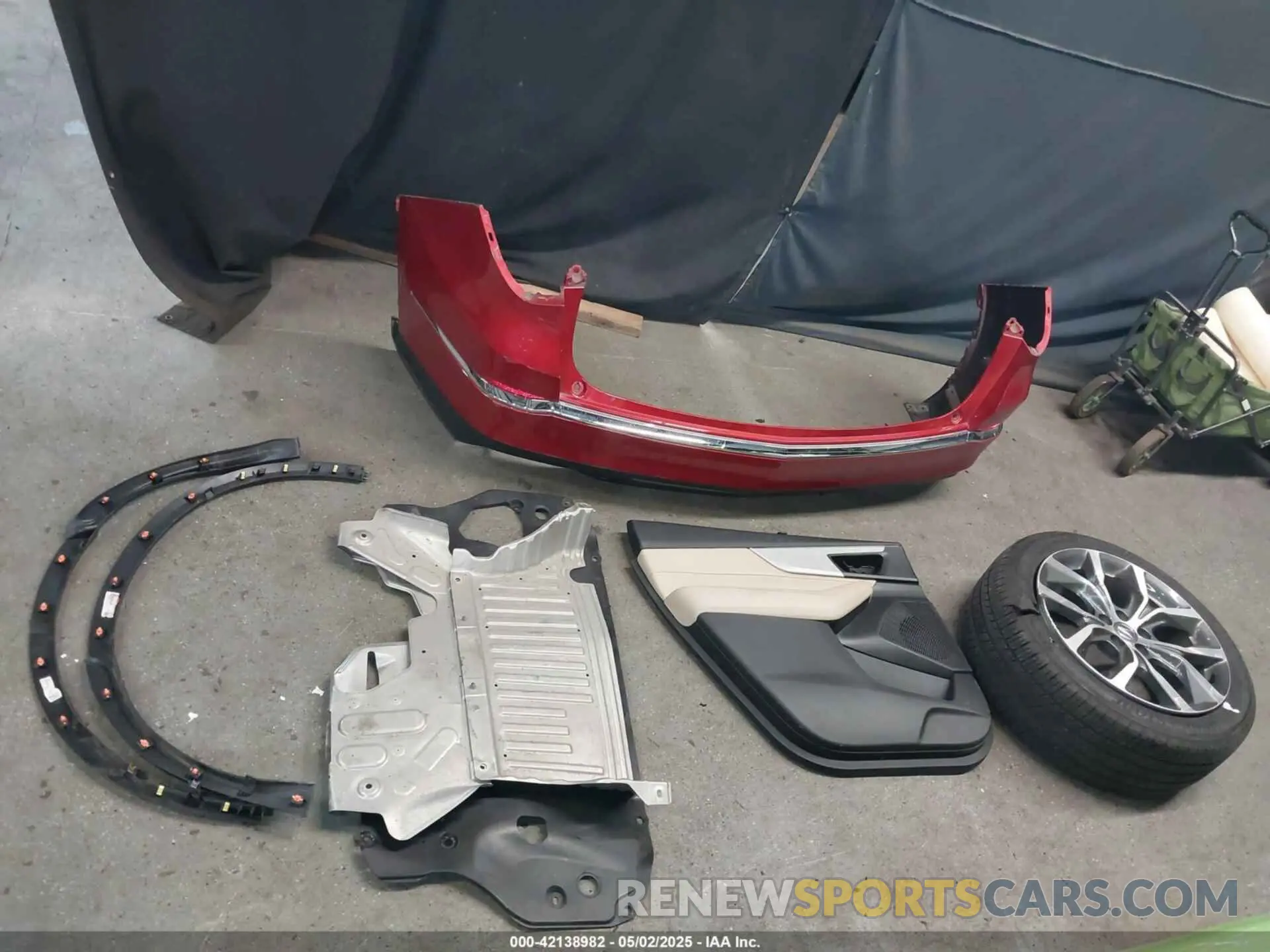 12 Photograph of a damaged car 5J8YE1H42NL039388 ACURA MDX 2022