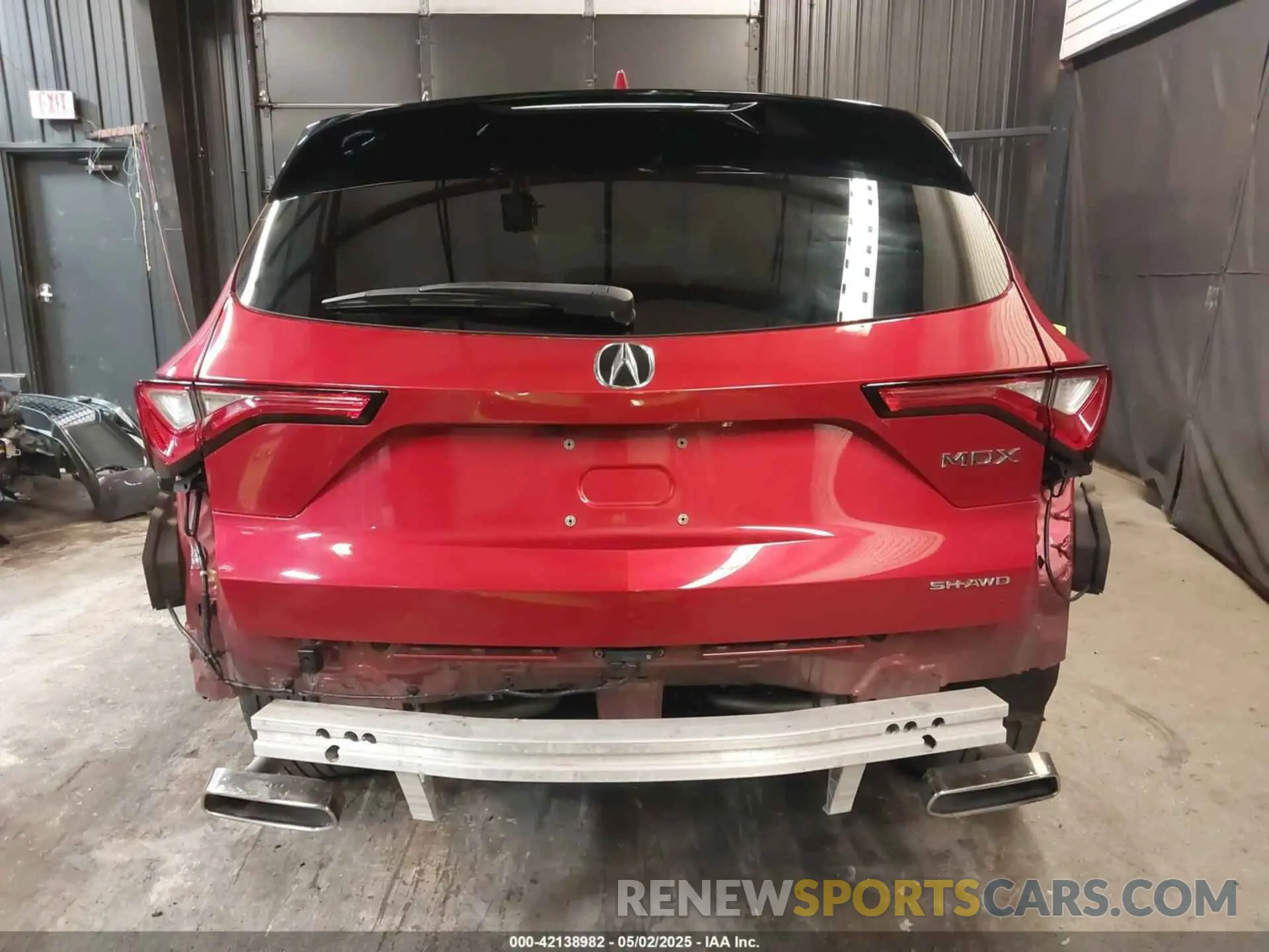 17 Photograph of a damaged car 5J8YE1H42NL039388 ACURA MDX 2022