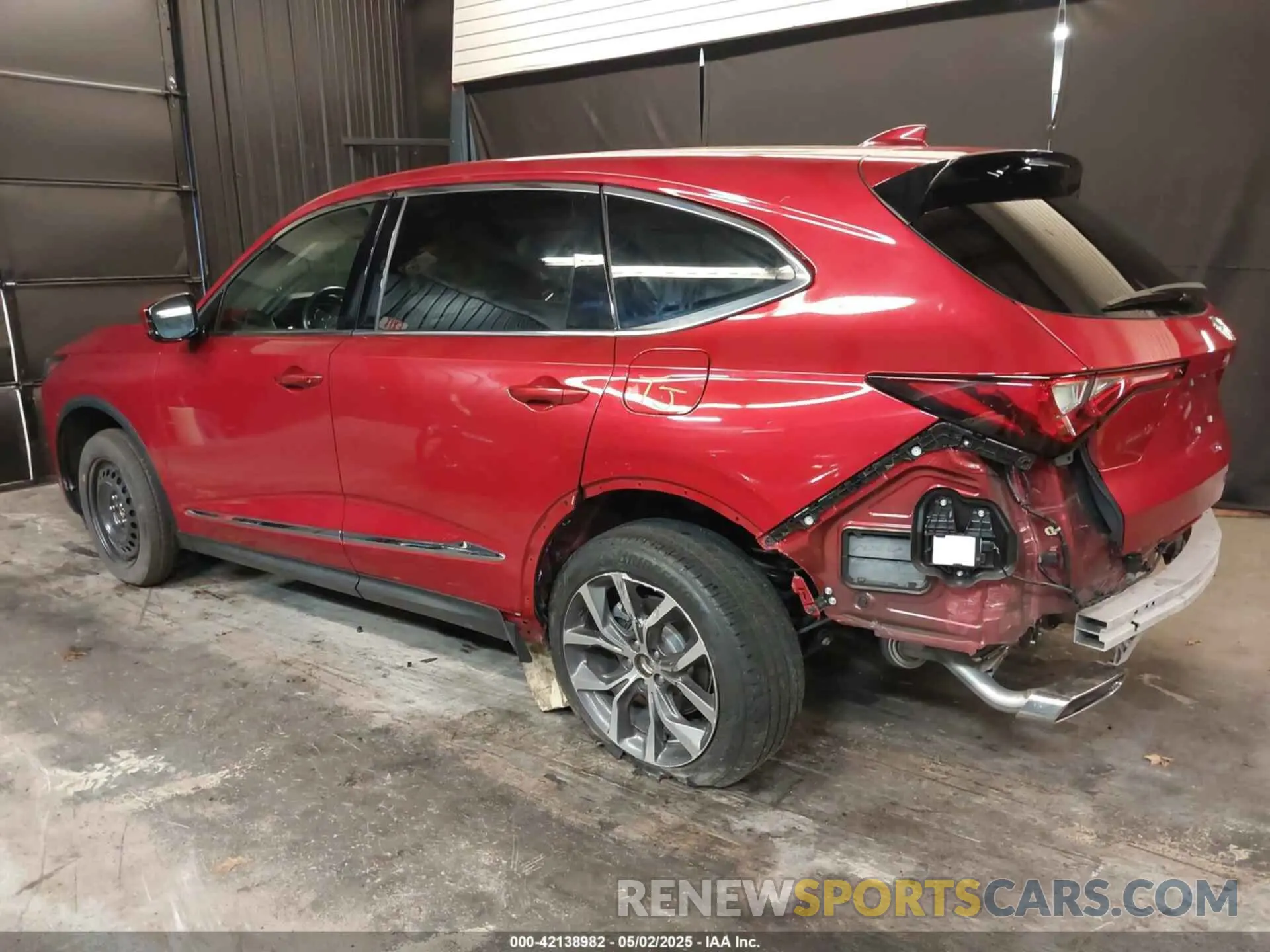 6 Photograph of a damaged car 5J8YE1H42NL039388 ACURA MDX 2022