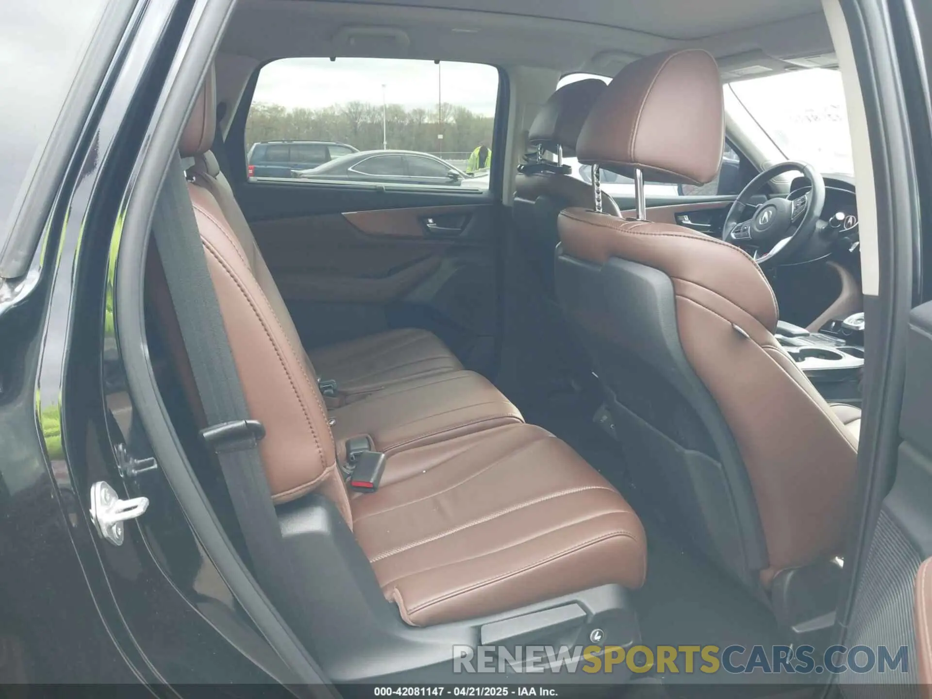 8 Photograph of a damaged car 5J8YE1H44NL036511 ACURA MDX 2022