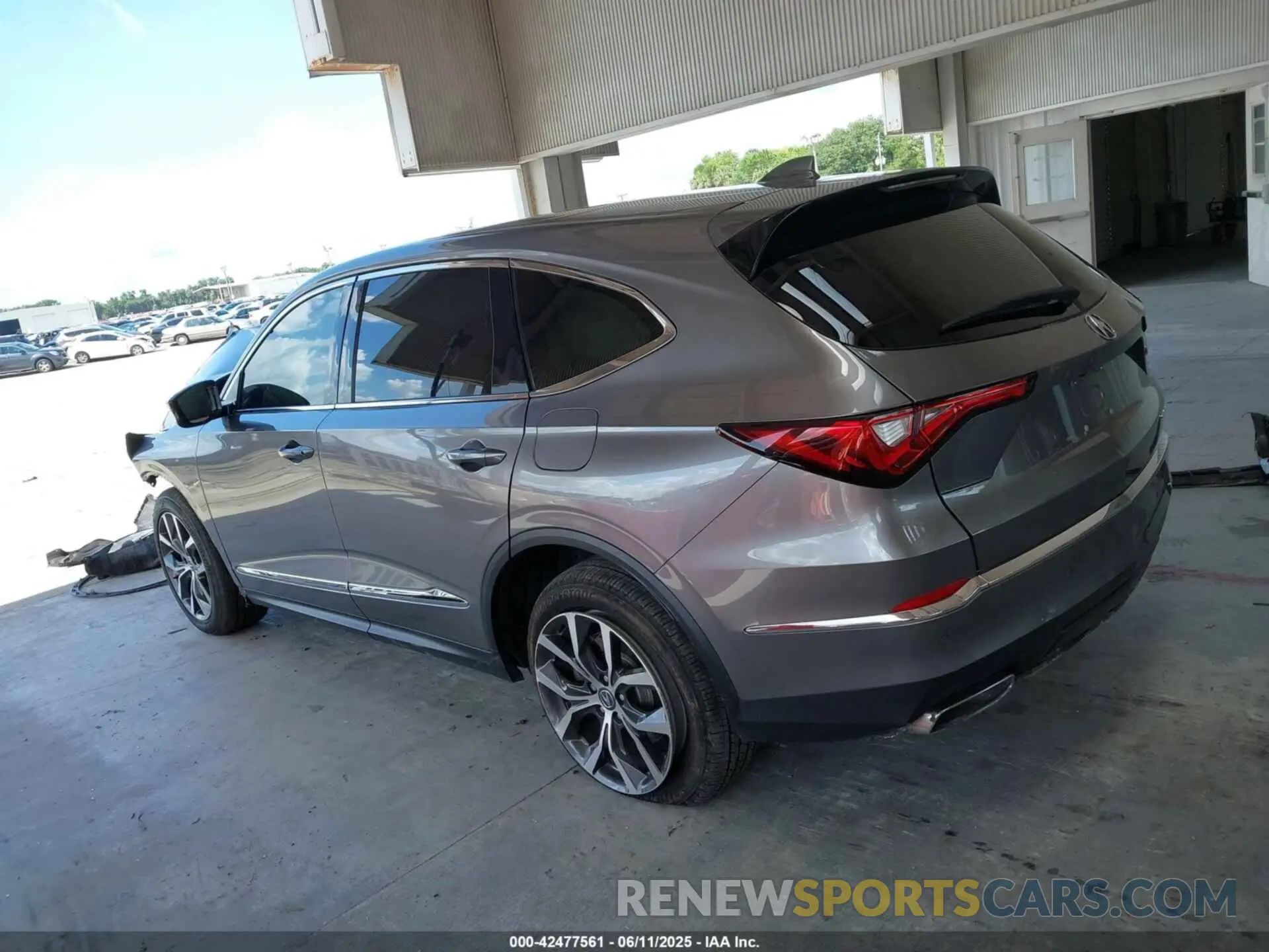 15 Photograph of a damaged car 5J8YE1H45NL027204 ACURA MDX 2022
