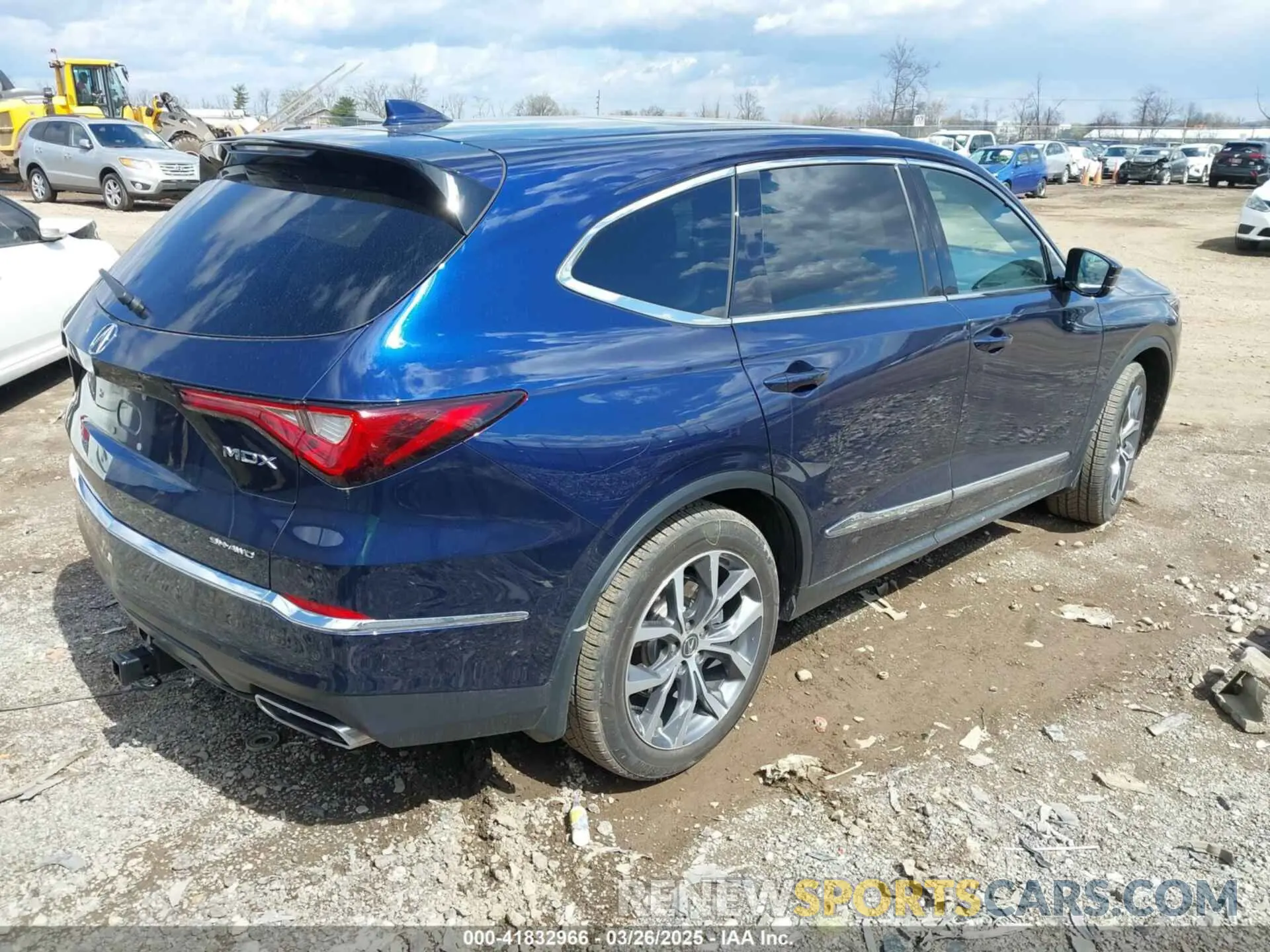 4 Photograph of a damaged car 5J8YE1H47NL026765 ACURA MDX 2022