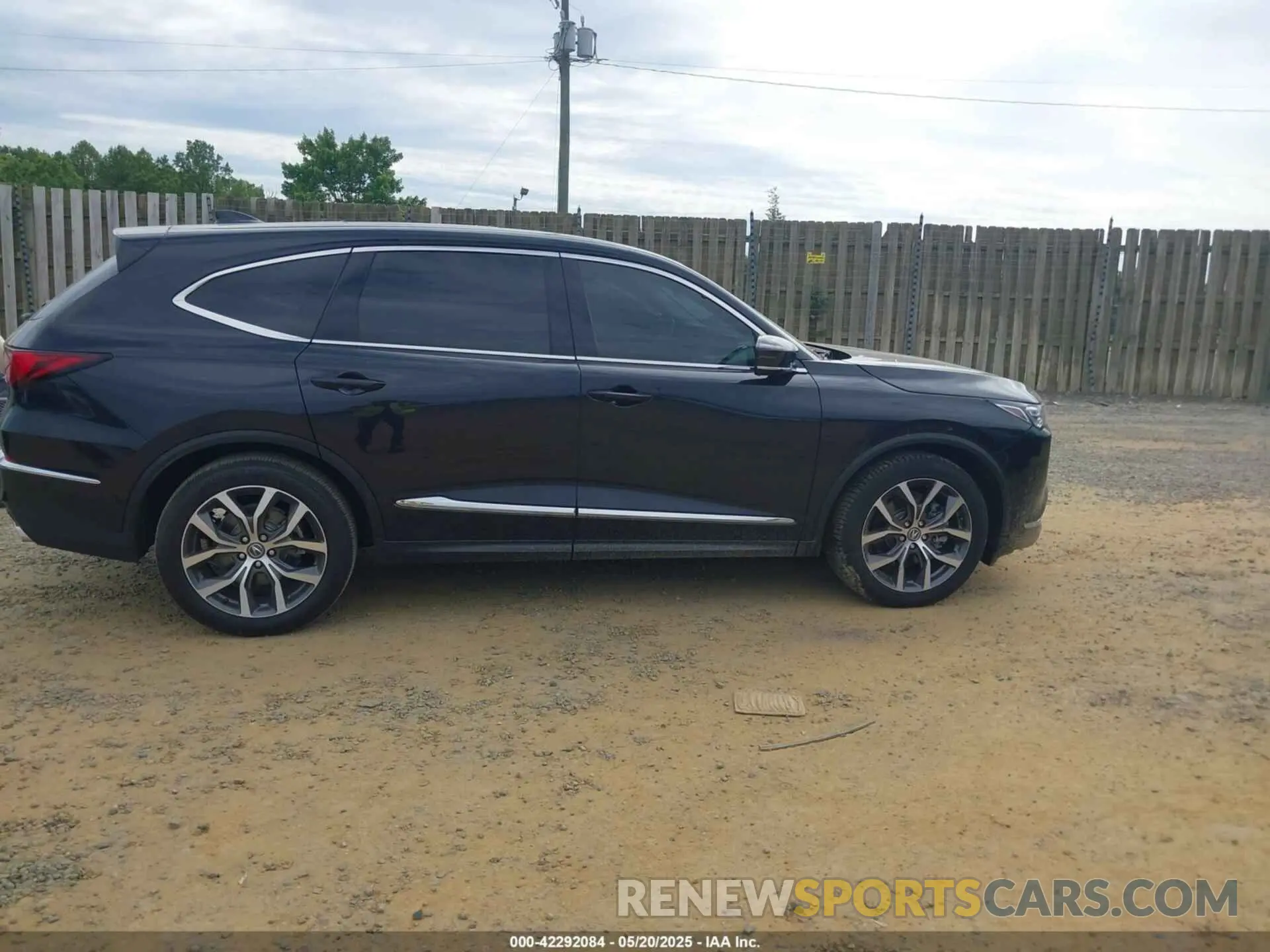 13 Photograph of a damaged car 5J8YE1H47NL039158 ACURA MDX 2022