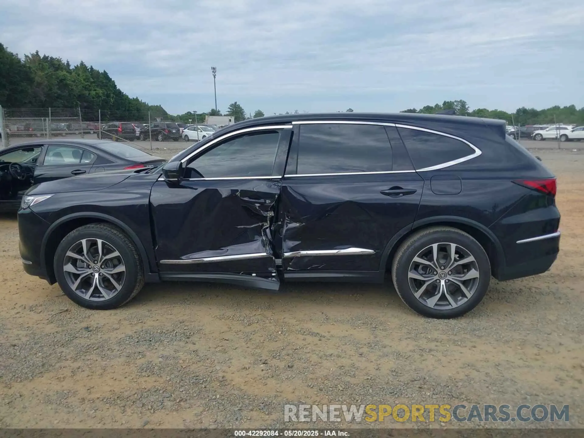 14 Photograph of a damaged car 5J8YE1H47NL039158 ACURA MDX 2022