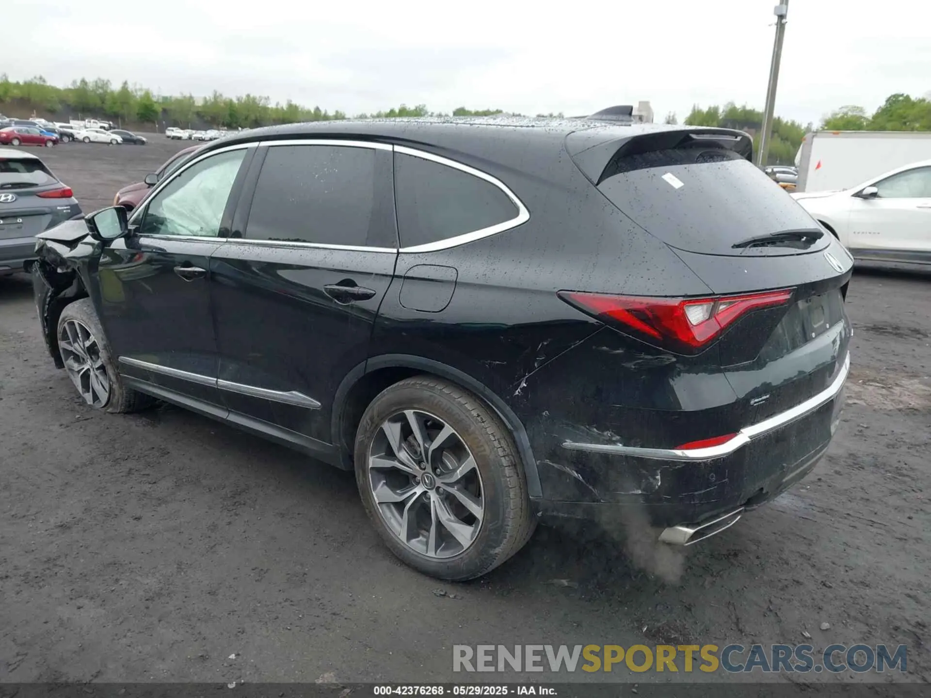 3 Photograph of a damaged car 5J8YE1H49NL006243 ACURA MDX 2022