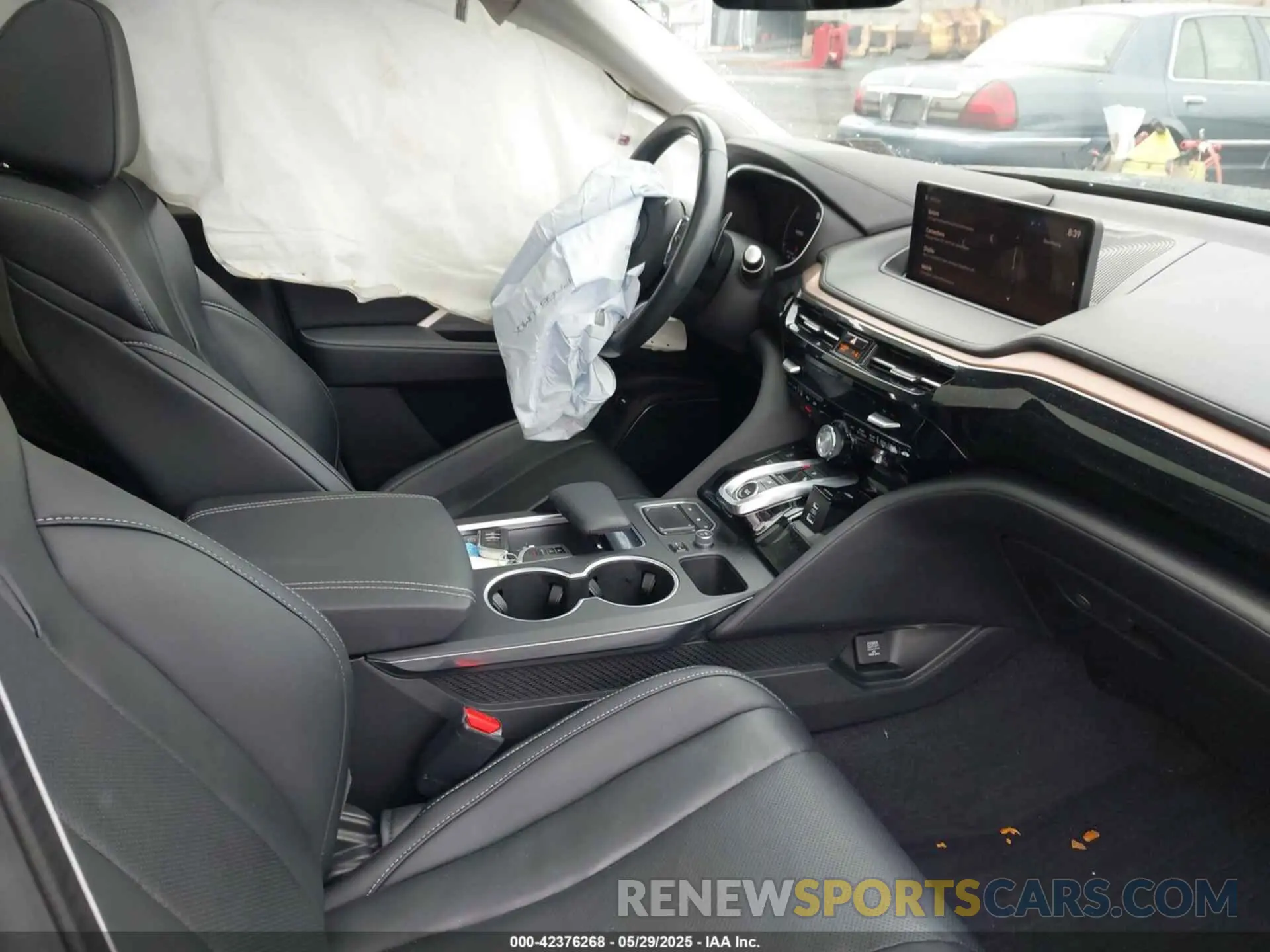 5 Photograph of a damaged car 5J8YE1H49NL006243 ACURA MDX 2022