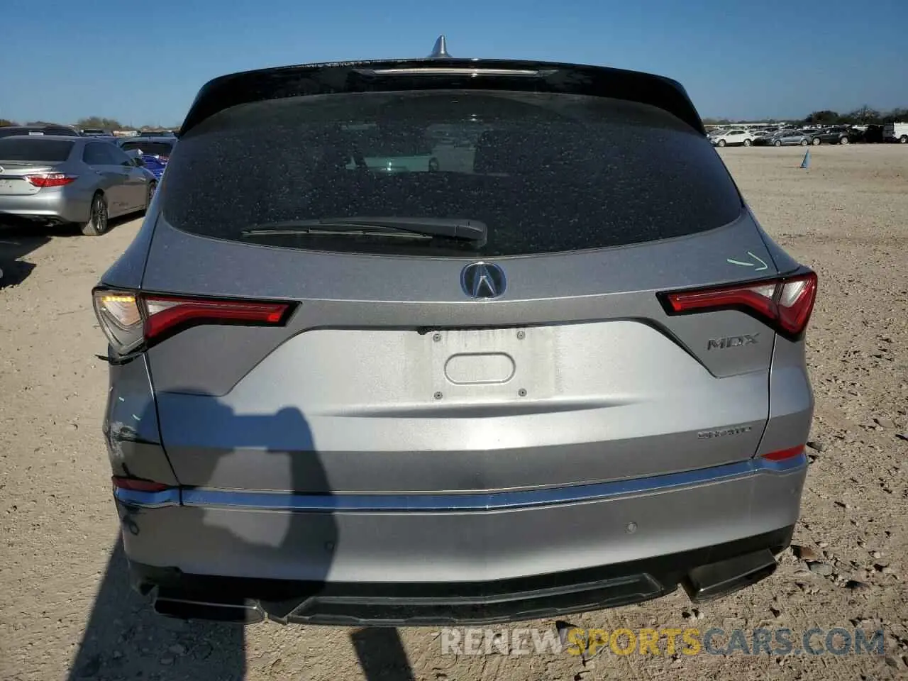6 Photograph of a damaged car 5J8YE1H4XNL033340 ACURA MDX 2022