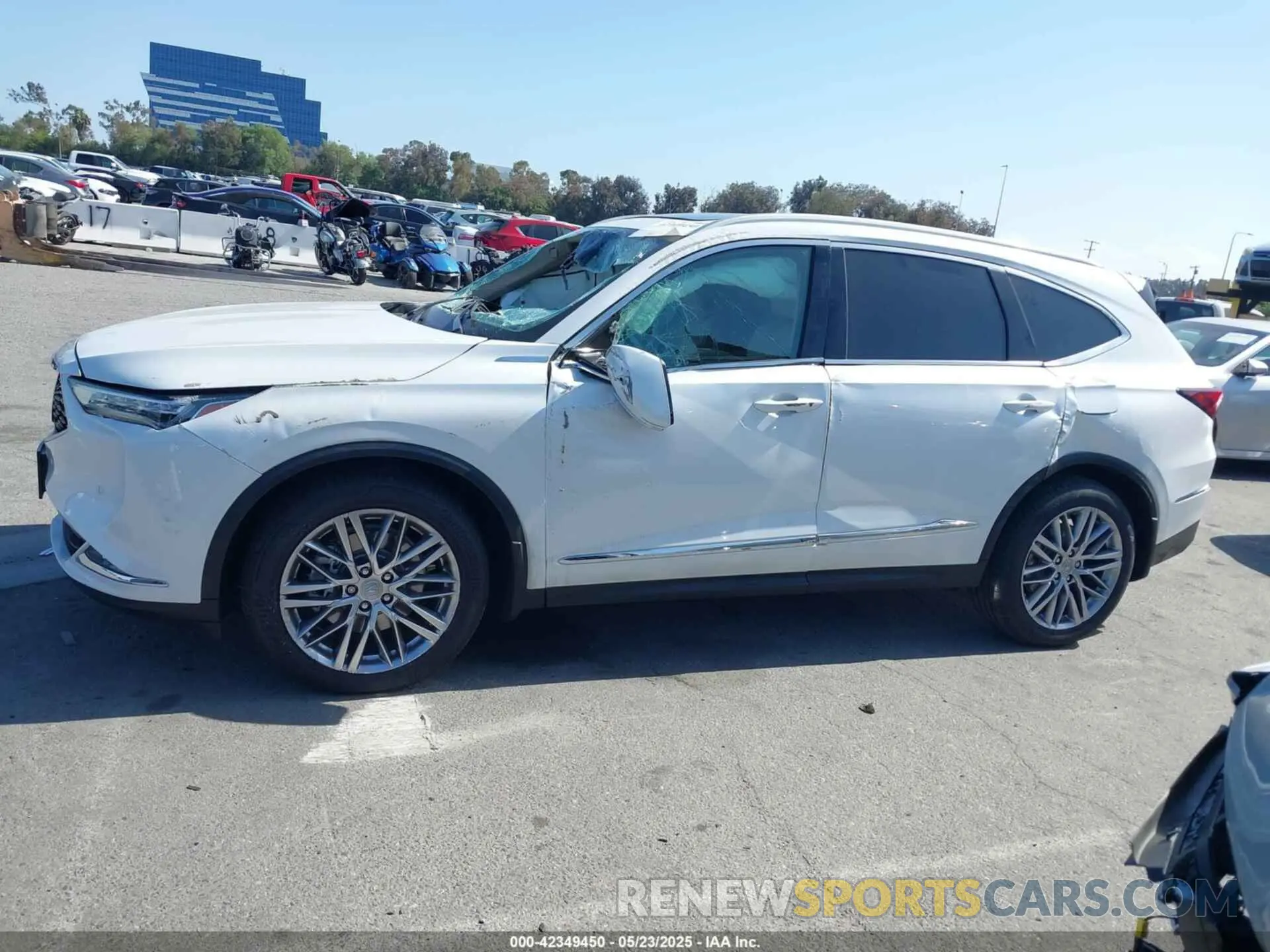 13 Photograph of a damaged car 5J8YE1H81NL039949 ACURA MDX 2022
