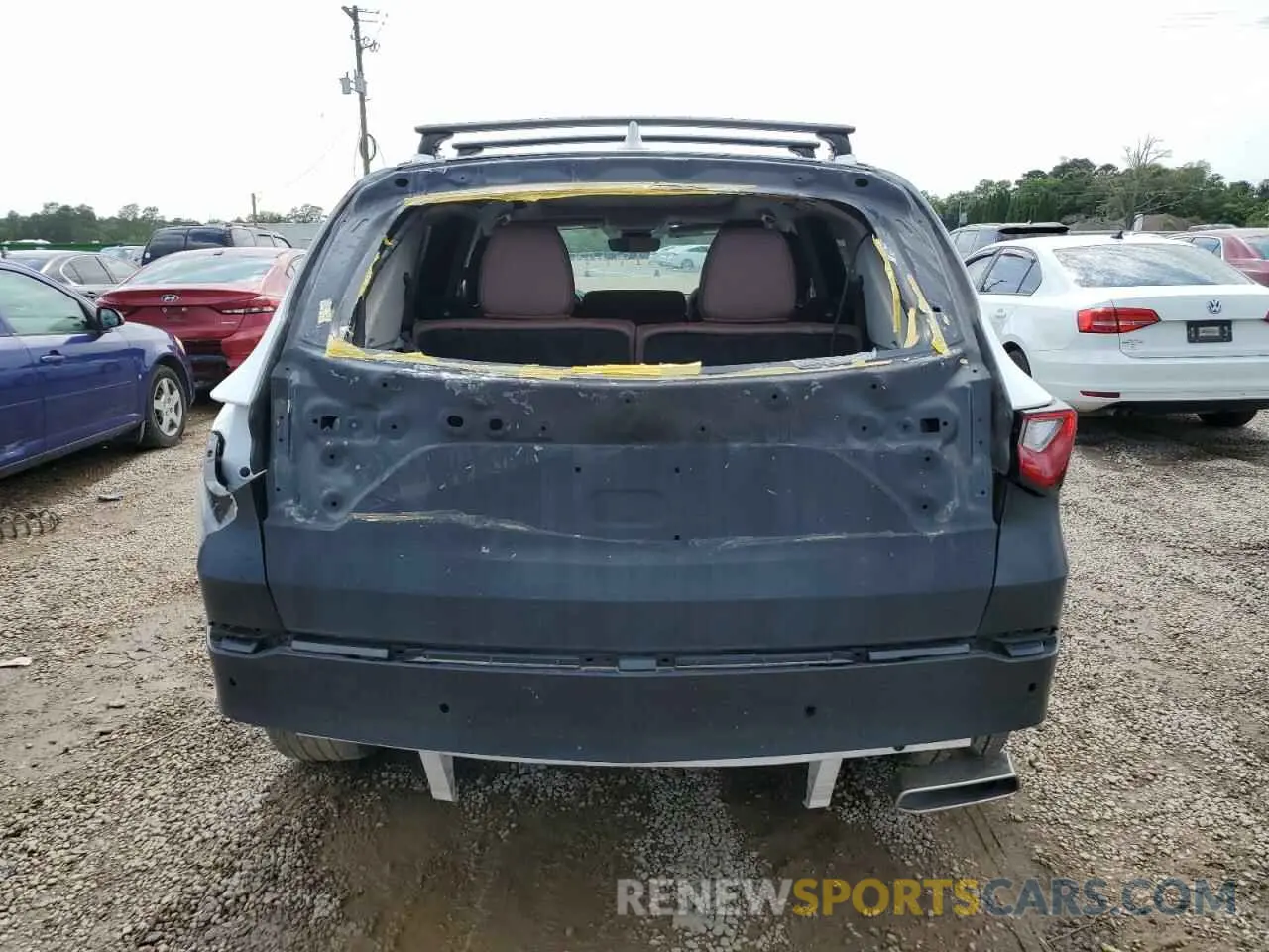 6 Photograph of a damaged car 5J8YE1H84NL041369 ACURA MDX 2022