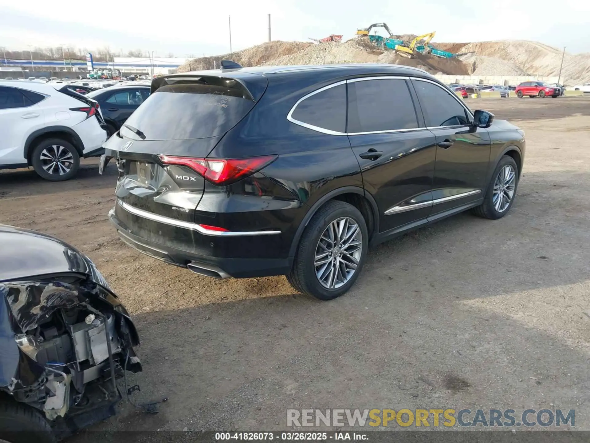 4 Photograph of a damaged car 5J8YE1H85NL028582 ACURA MDX 2022