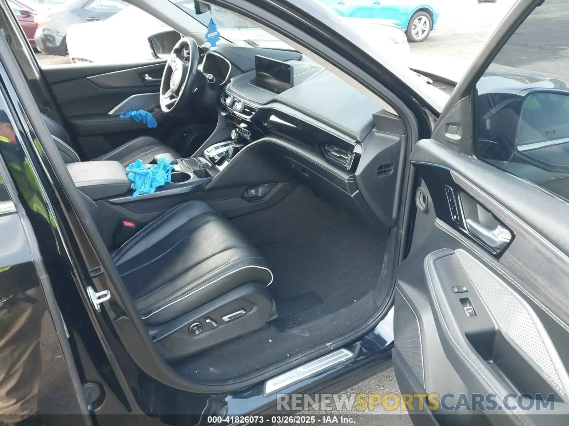 5 Photograph of a damaged car 5J8YE1H85NL028582 ACURA MDX 2022