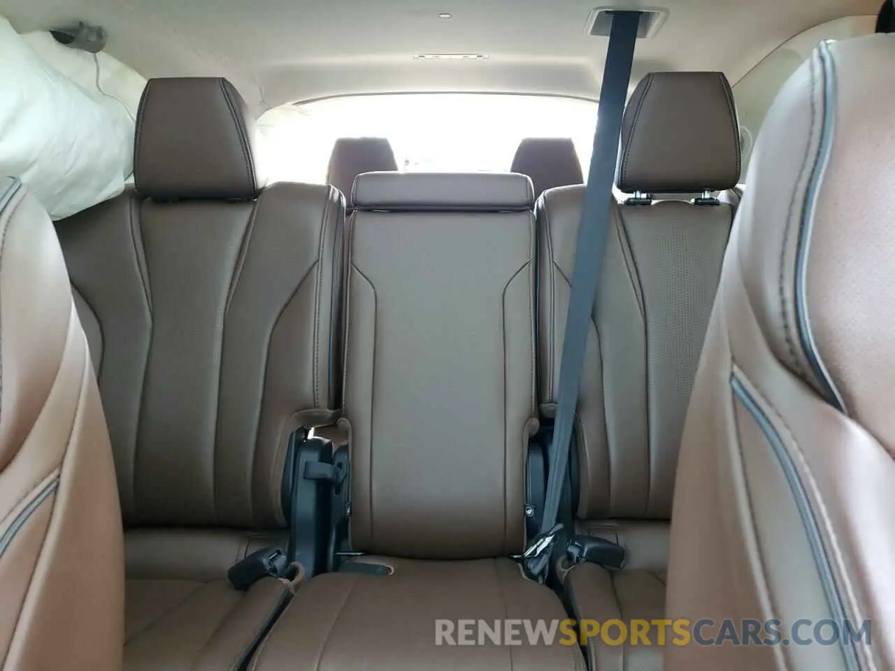 10 Photograph of a damaged car 5J8YE1H87NL041382 ACURA MDX 2022