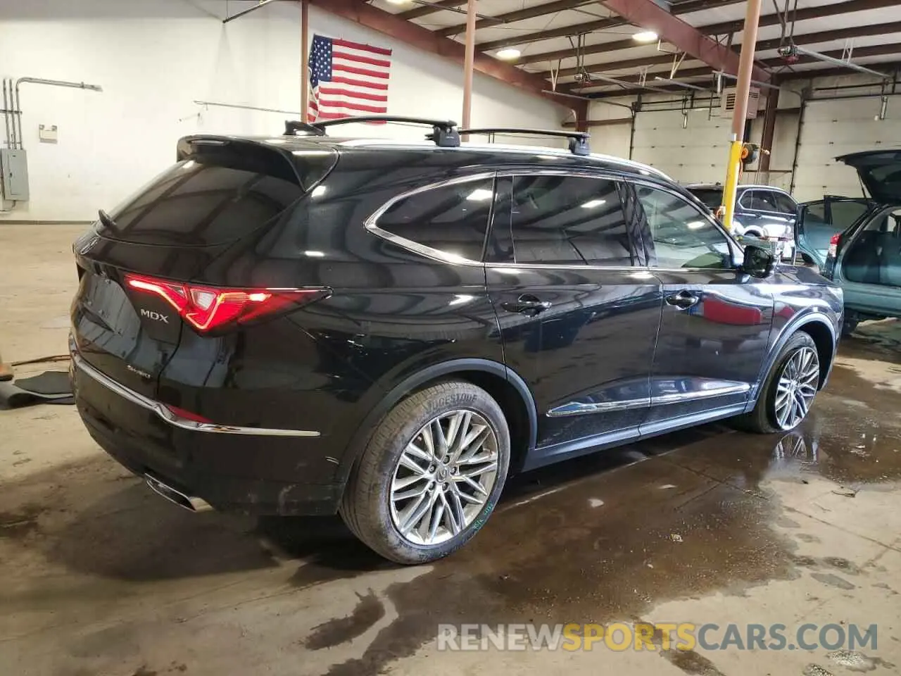 3 Photograph of a damaged car 5J8YE1H88NL018502 ACURA MDX 2022