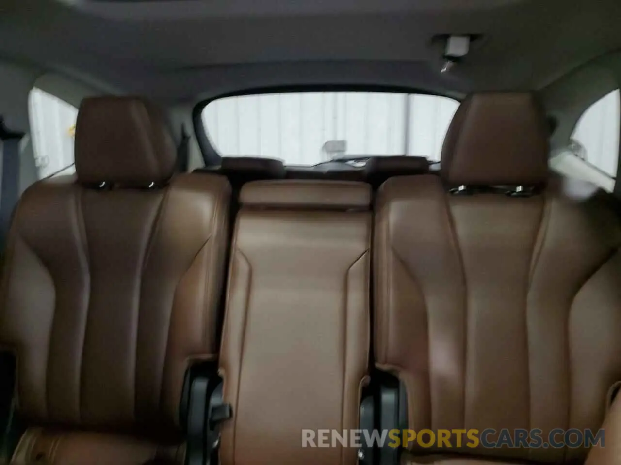 10 Photograph of a damaged car 5J8YE1H89NL040444 ACURA MDX 2022