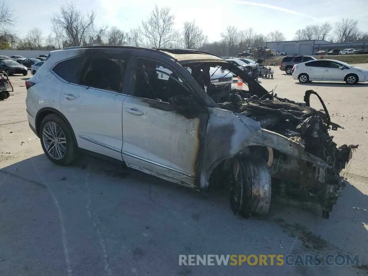 4 Photograph of a damaged car 5J8YE1H8XNL000129 ACURA MDX 2022