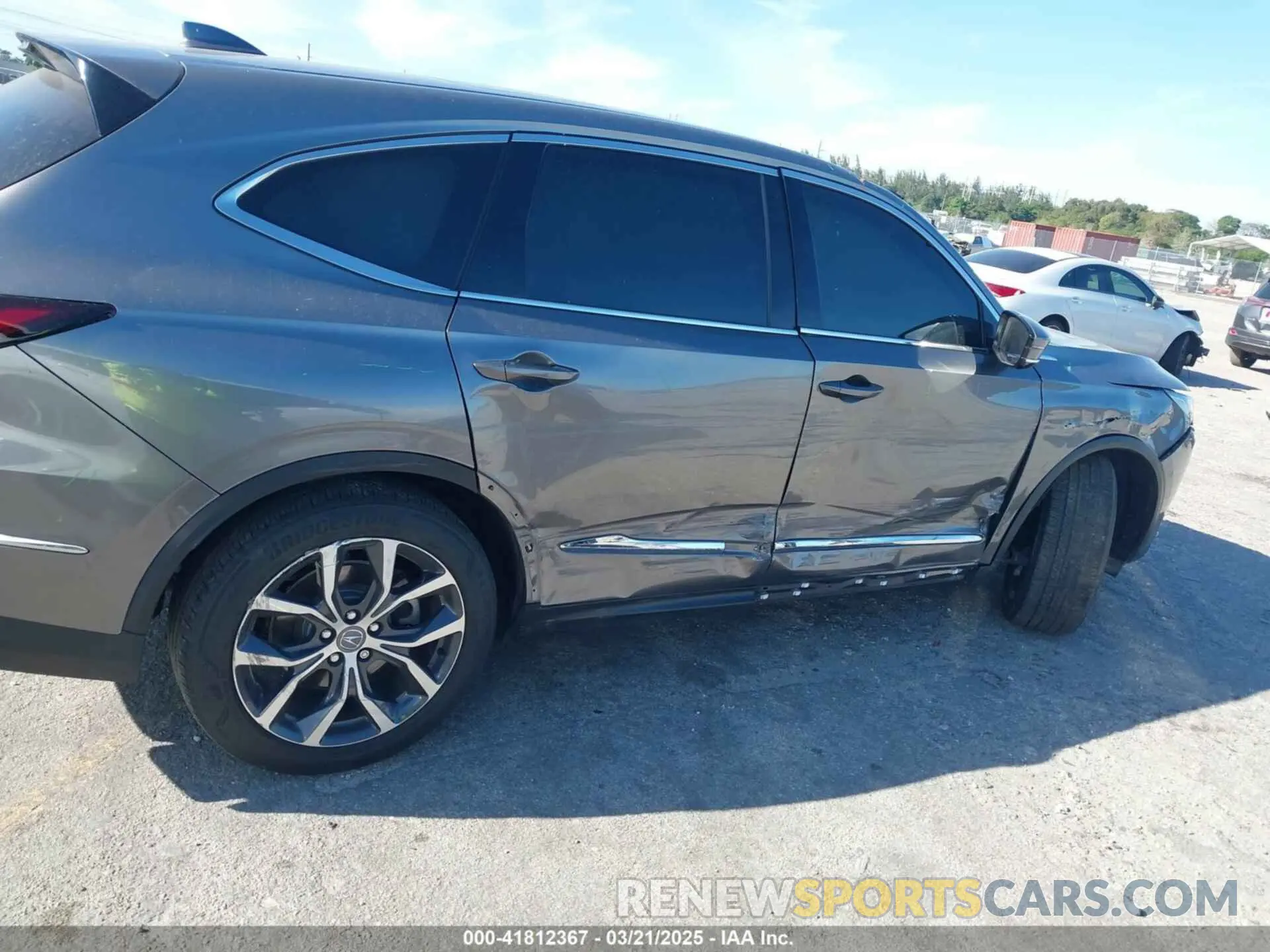 19 Photograph of a damaged car 5J8YD9H45PL006079 ACURA MDX 2023