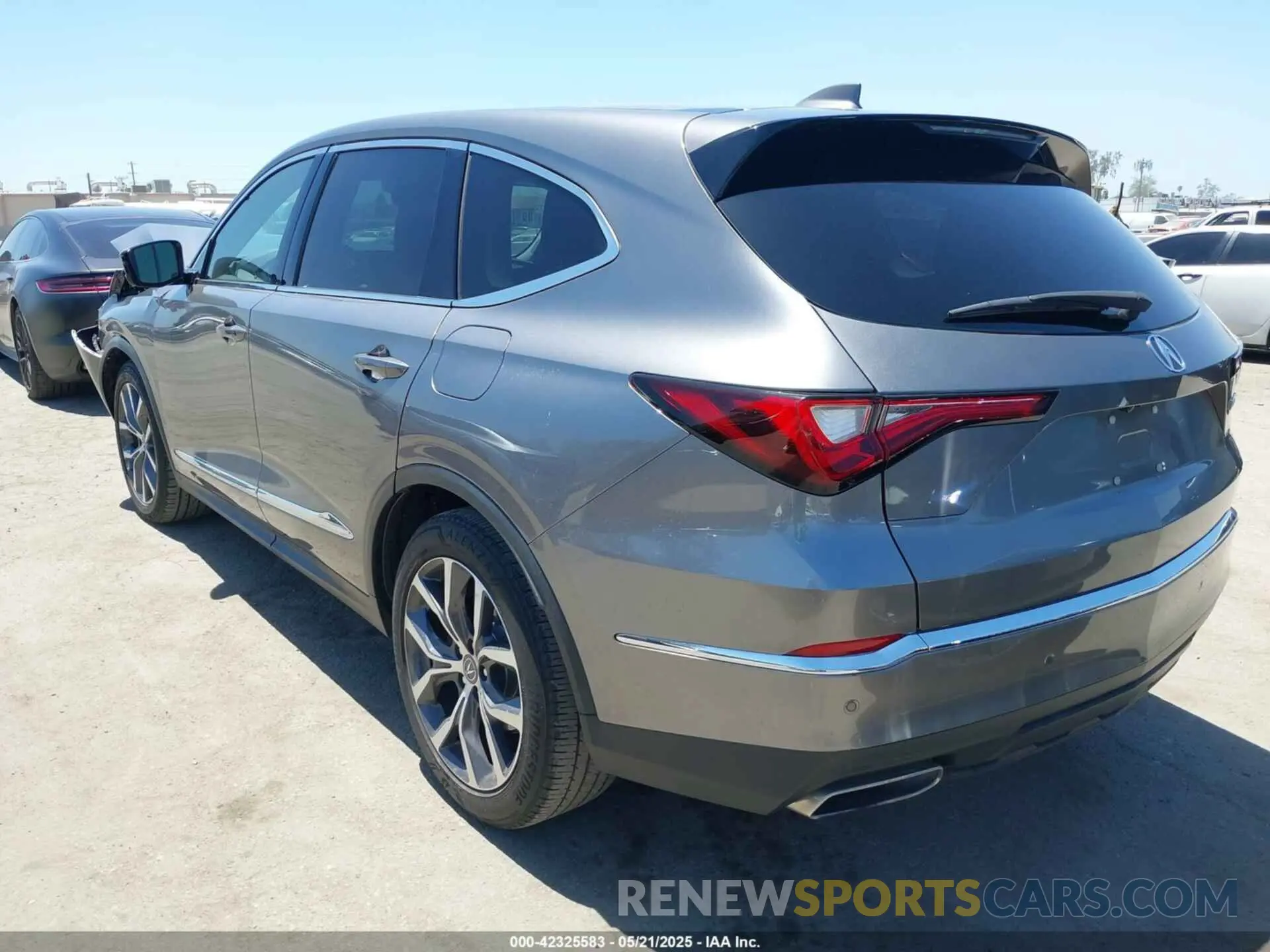 3 Photograph of a damaged car 5J8YD9H4XPL005963 ACURA MDX 2023