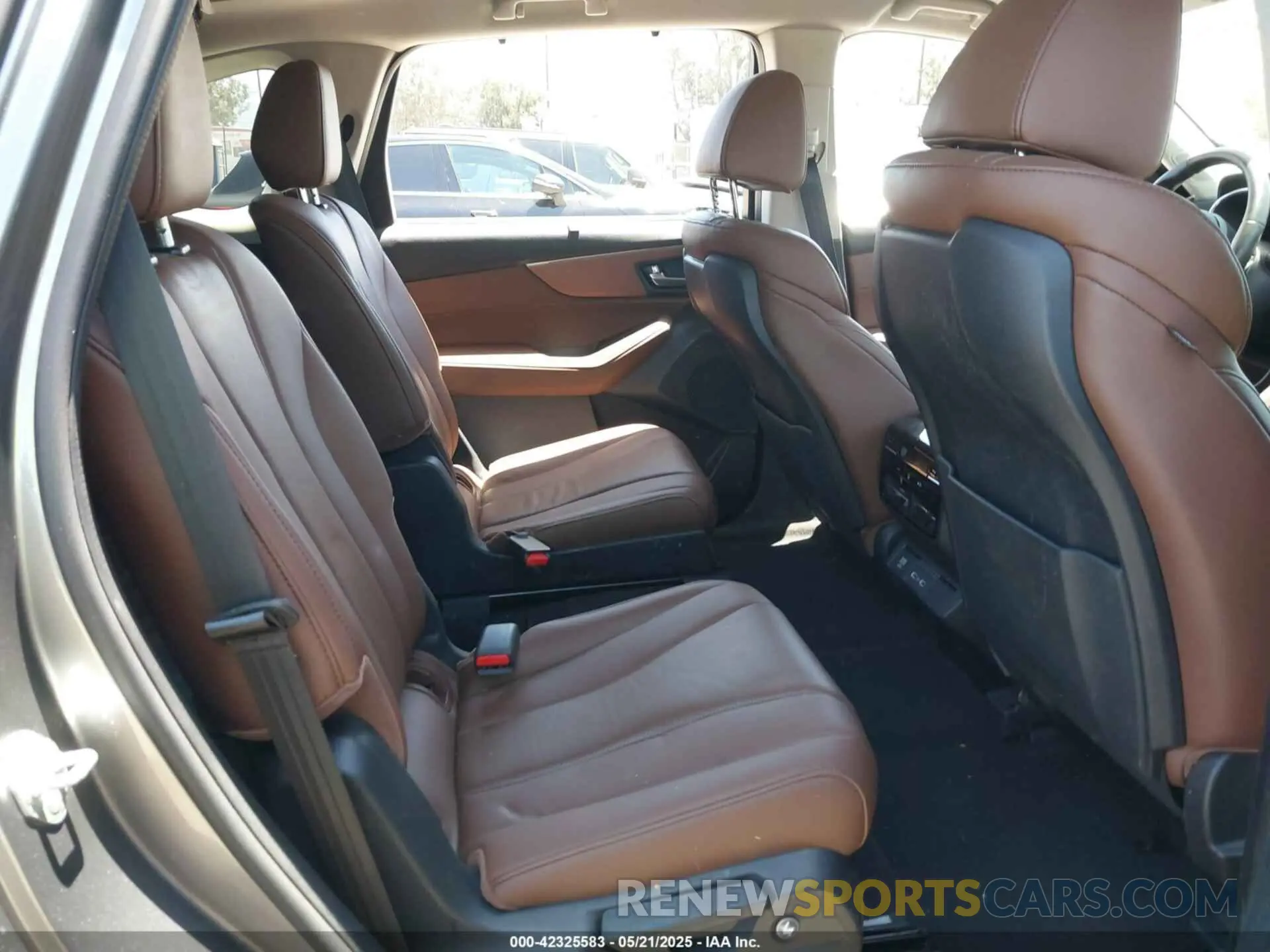 8 Photograph of a damaged car 5J8YD9H4XPL005963 ACURA MDX 2023