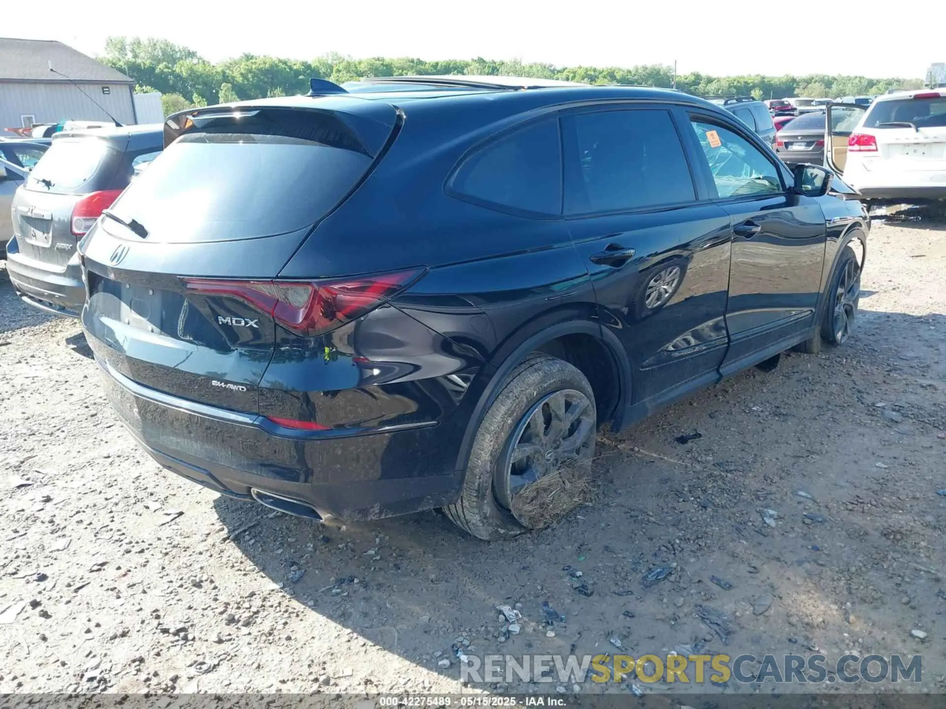 4 Photograph of a damaged car 5J8YE1H04PL020261 ACURA MDX 2023