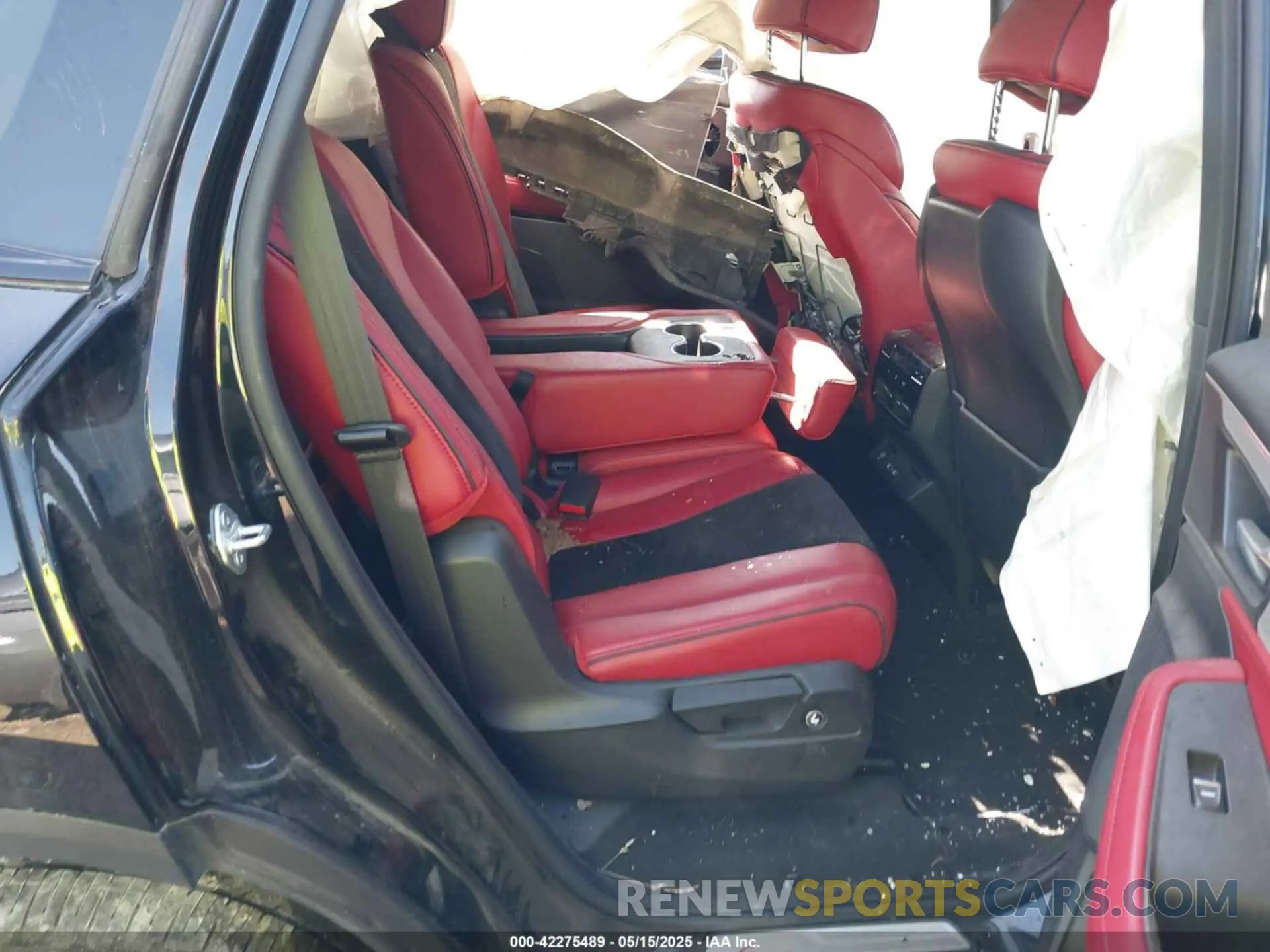 8 Photograph of a damaged car 5J8YE1H04PL020261 ACURA MDX 2023