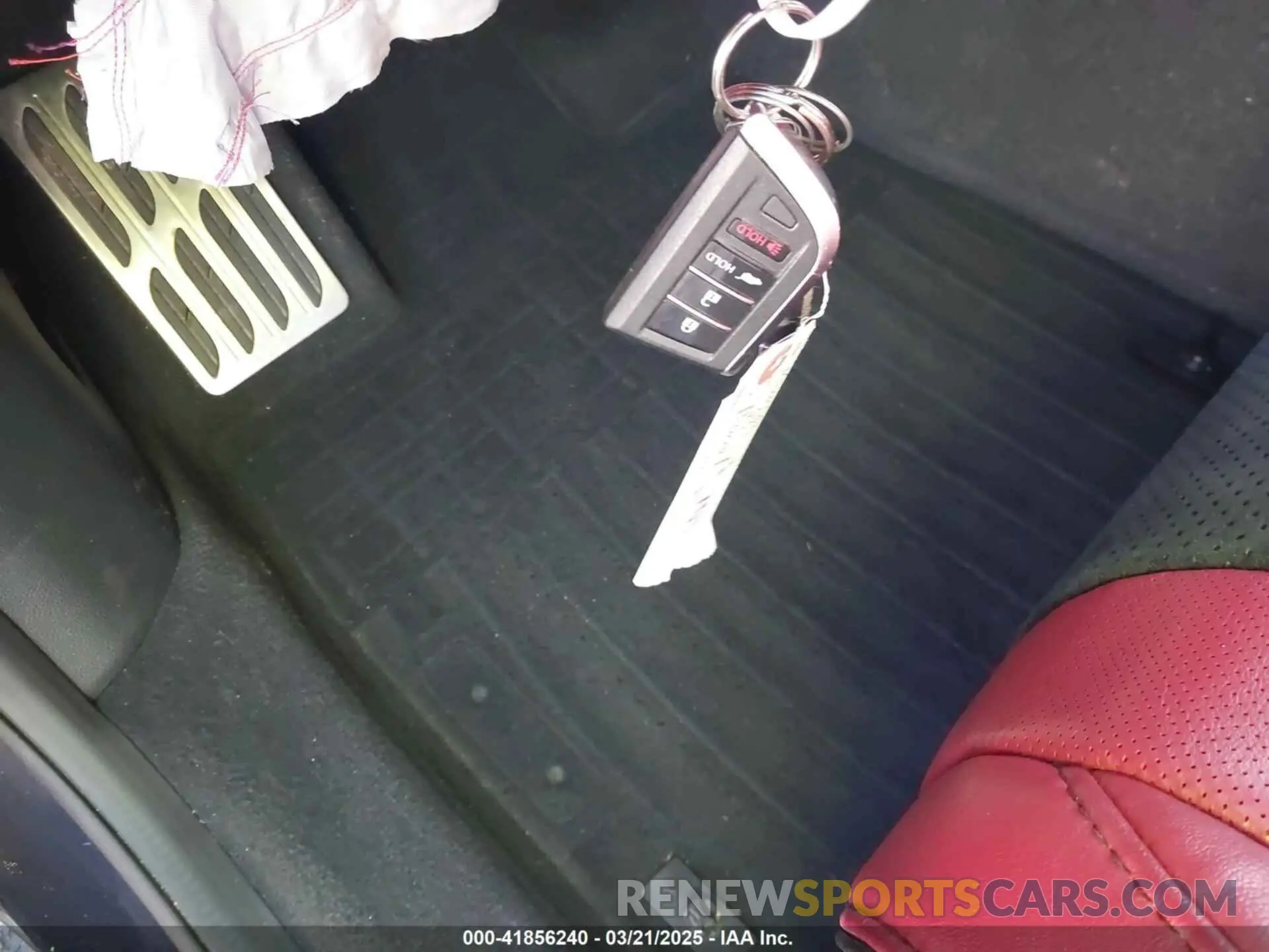 11 Photograph of a damaged car 5J8YE1H09PL008056 ACURA MDX 2023