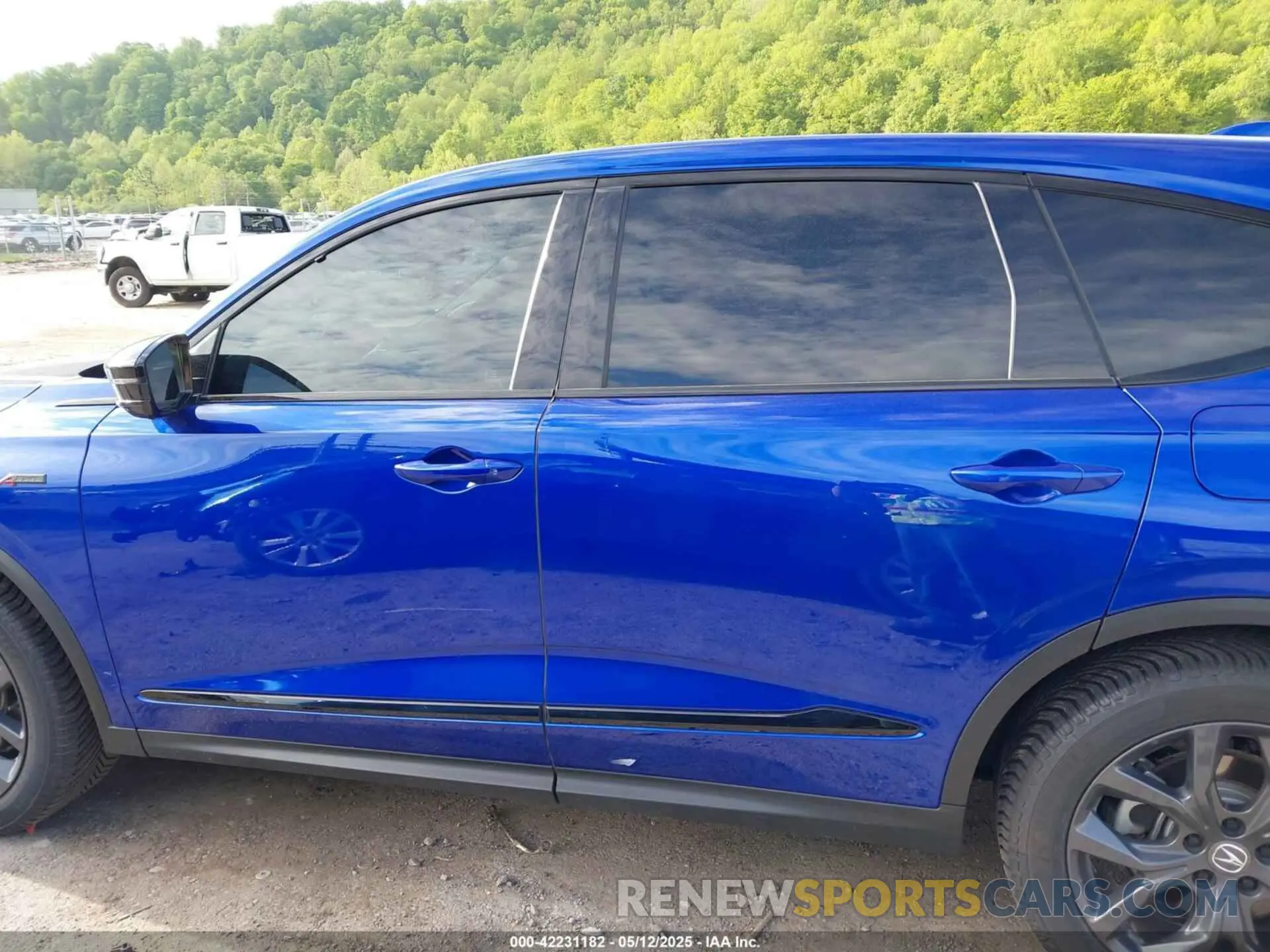 14 Photograph of a damaged car 5J8YE1H0XPL017980 ACURA MDX 2023