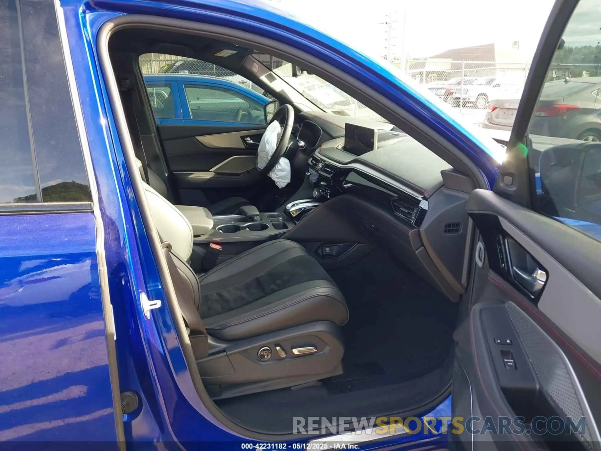 5 Photograph of a damaged car 5J8YE1H0XPL017980 ACURA MDX 2023