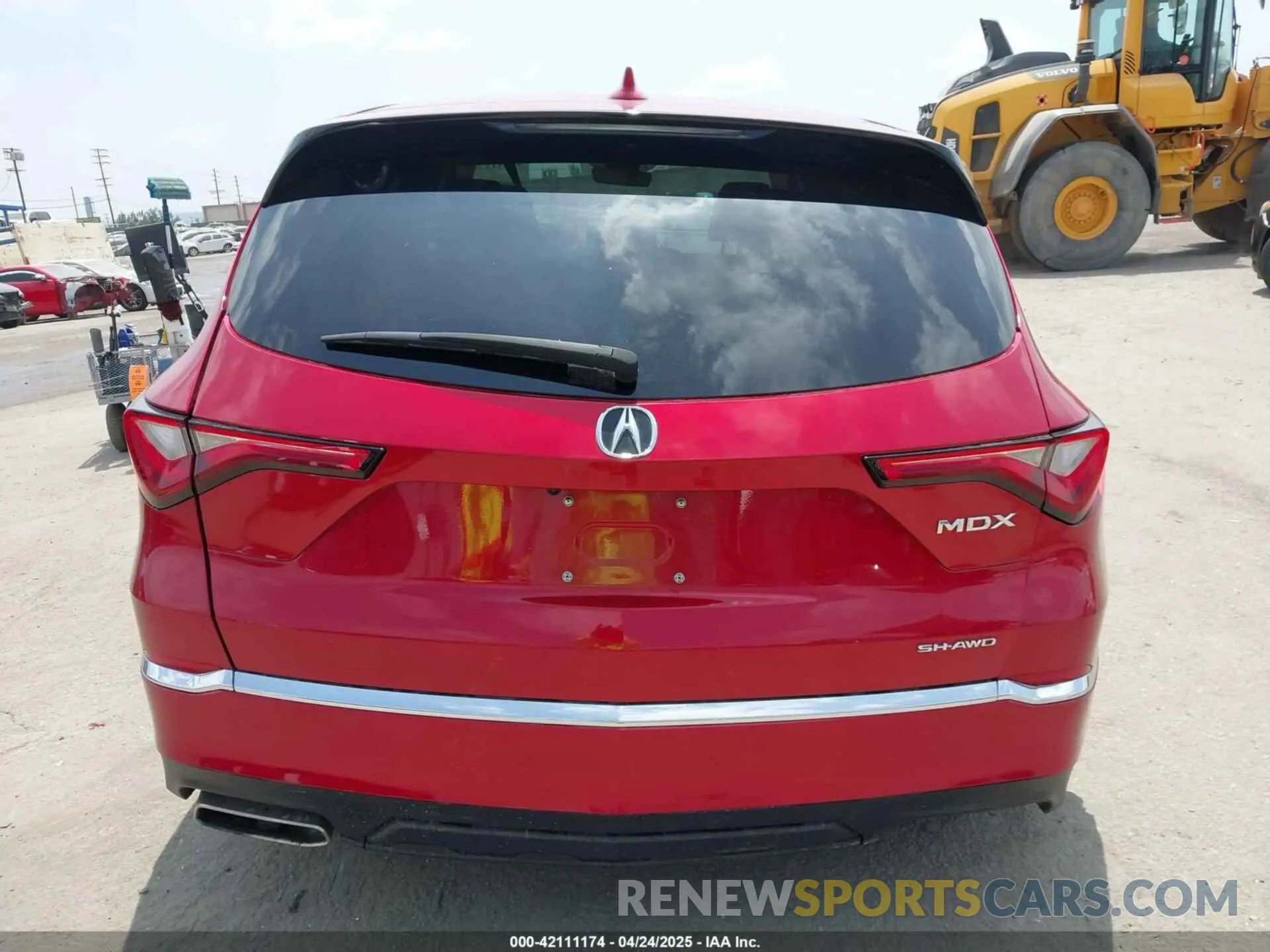 17 Photograph of a damaged car 5J8YE1H31PL007235 ACURA MDX 2023