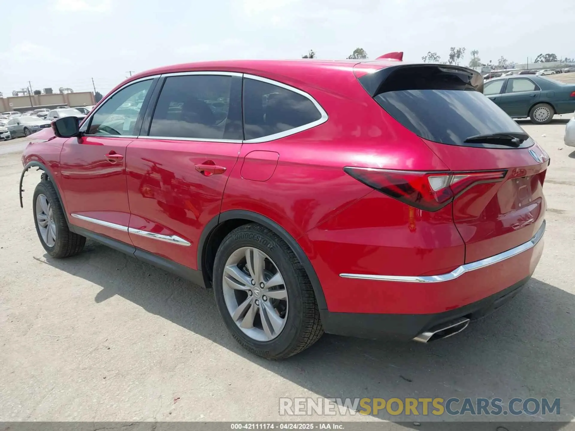 3 Photograph of a damaged car 5J8YE1H31PL007235 ACURA MDX 2023