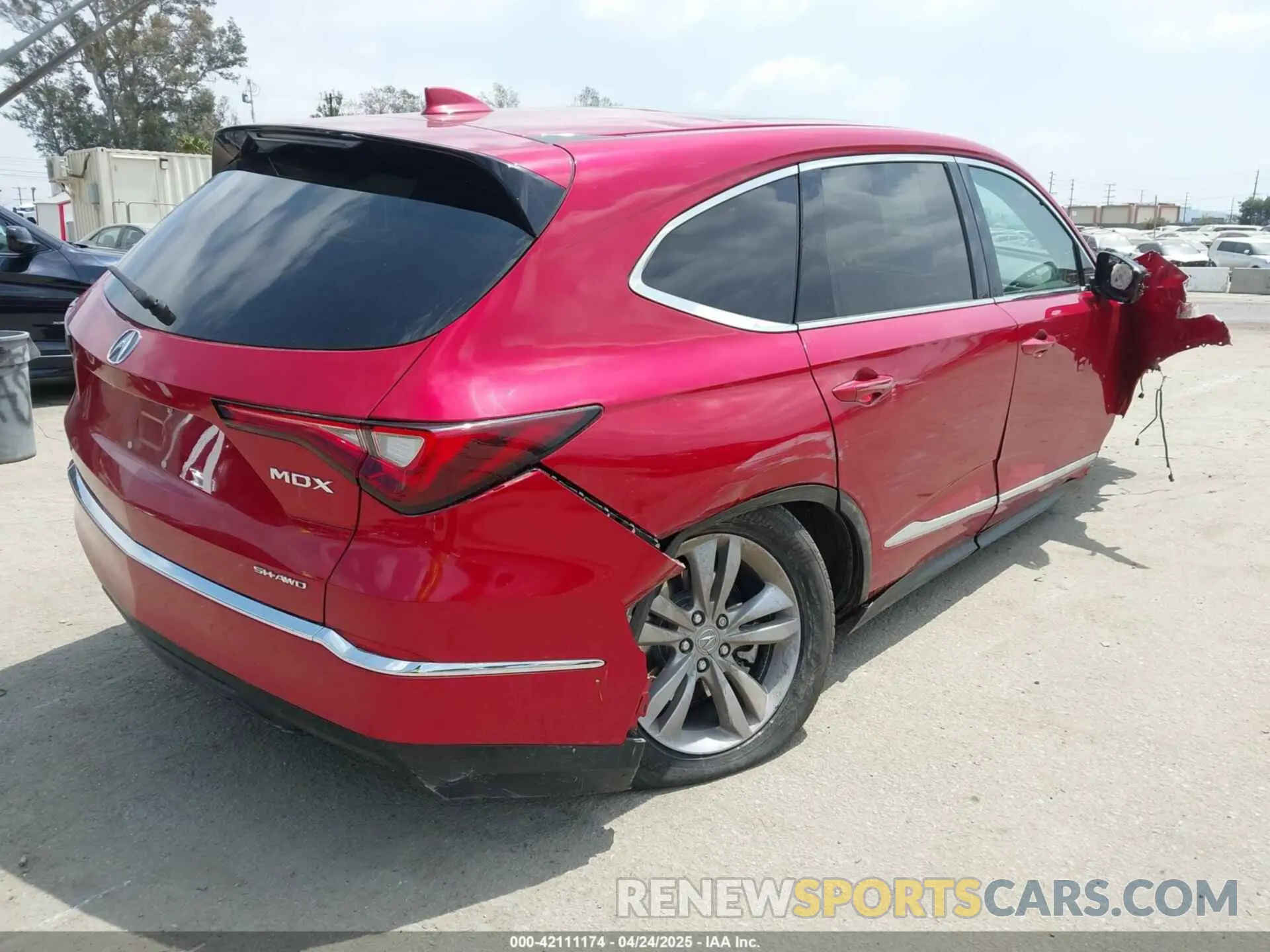 4 Photograph of a damaged car 5J8YE1H31PL007235 ACURA MDX 2023