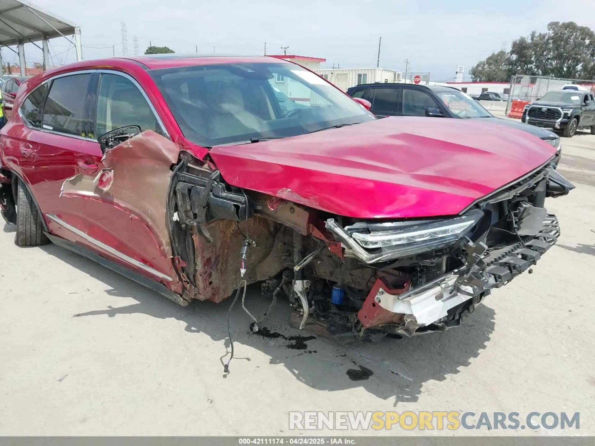 6 Photograph of a damaged car 5J8YE1H31PL007235 ACURA MDX 2023