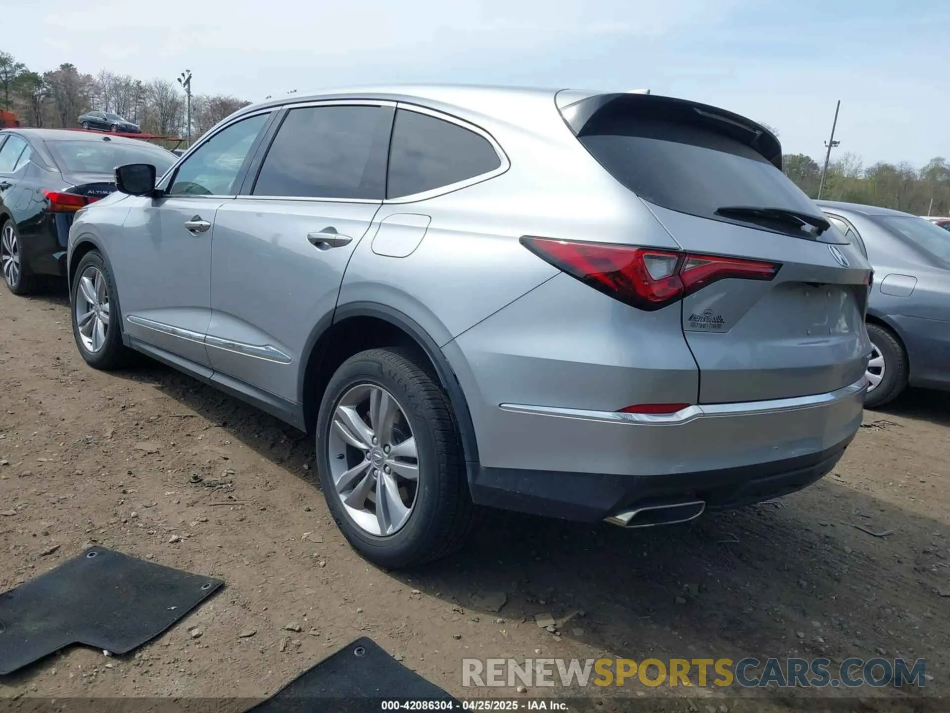 3 Photograph of a damaged car 5J8YE1H35PL009408 ACURA MDX 2023