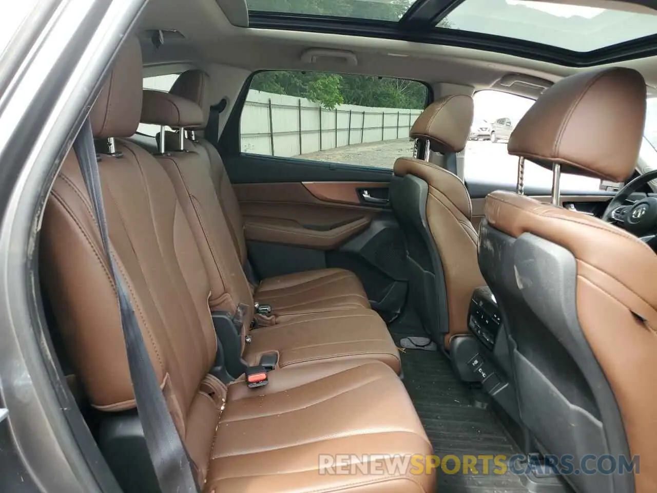 11 Photograph of a damaged car 5J8YE1H45PL003309 ACURA MDX 2023