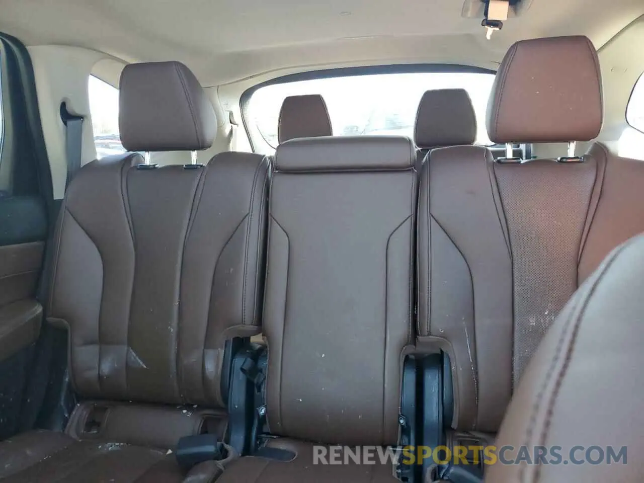 10 Photograph of a damaged car 5J8YE1H46PL019549 ACURA MDX 2023