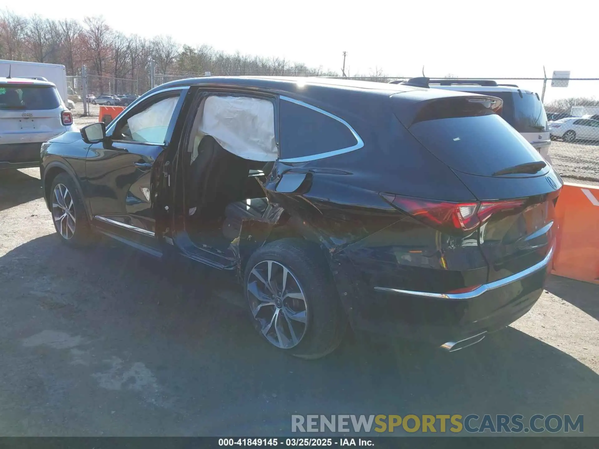3 Photograph of a damaged car 5J8YE1H47PL018815 ACURA MDX 2023