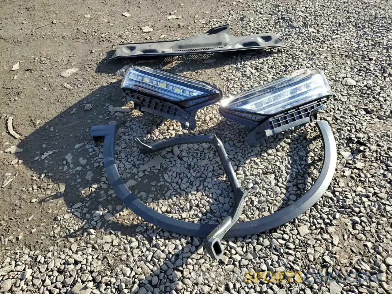 15 Photograph of a damaged car 5J8YE1H82PL024069 ACURA MDX 2023
