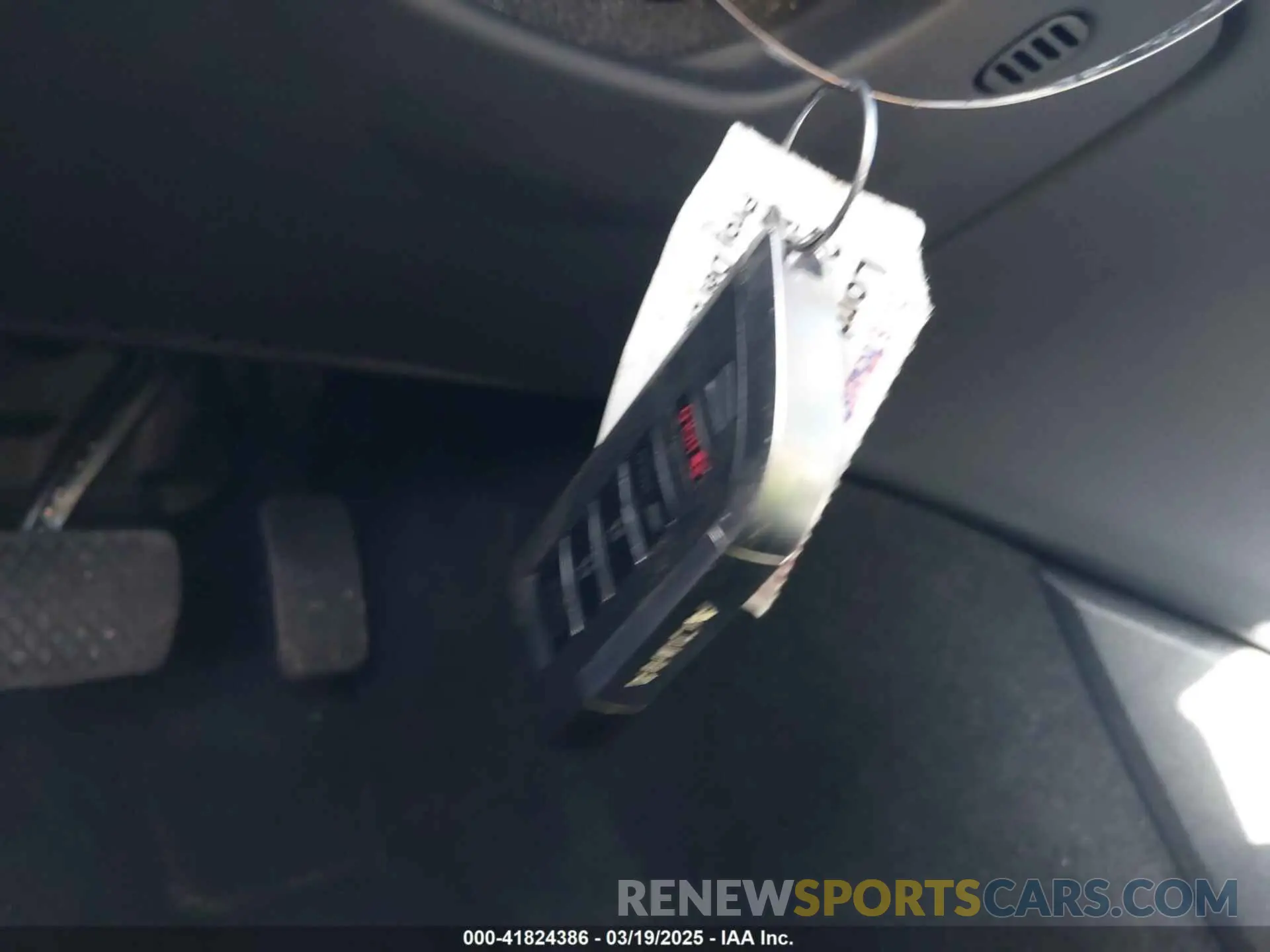 11 Photograph of a damaged car 5J8YE1H84PL014255 ACURA MDX 2023