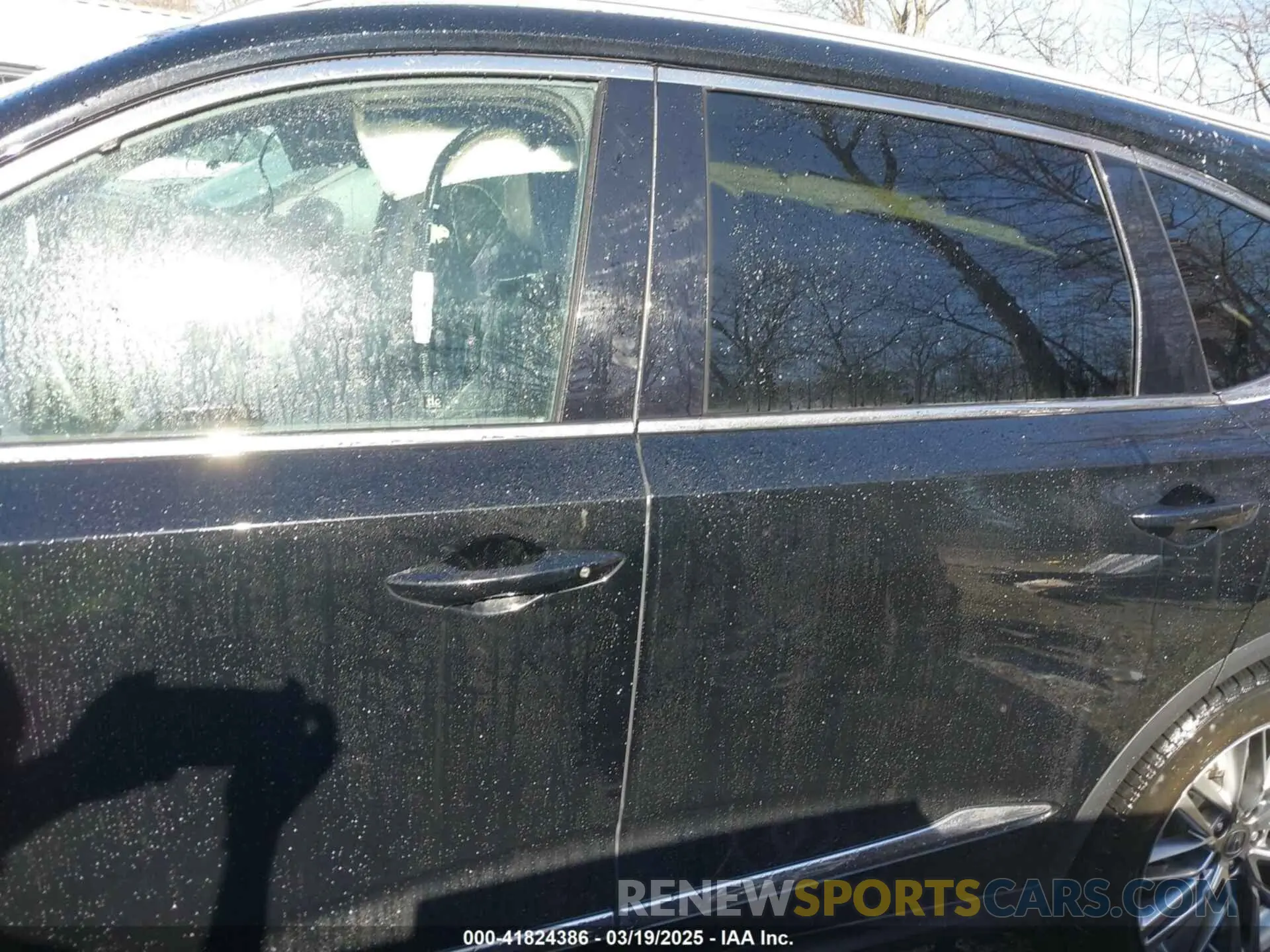 15 Photograph of a damaged car 5J8YE1H84PL014255 ACURA MDX 2023
