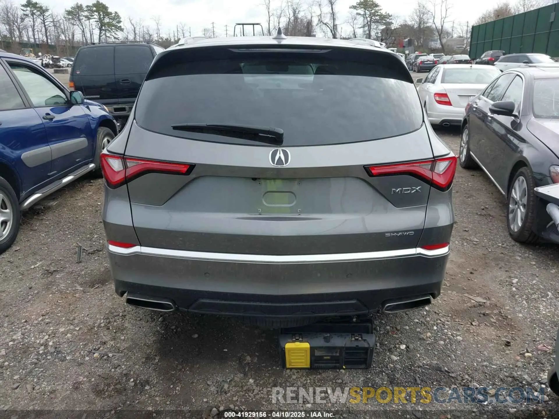 16 Photograph of a damaged car 5J8YE1H84PL028270 ACURA MDX 2023