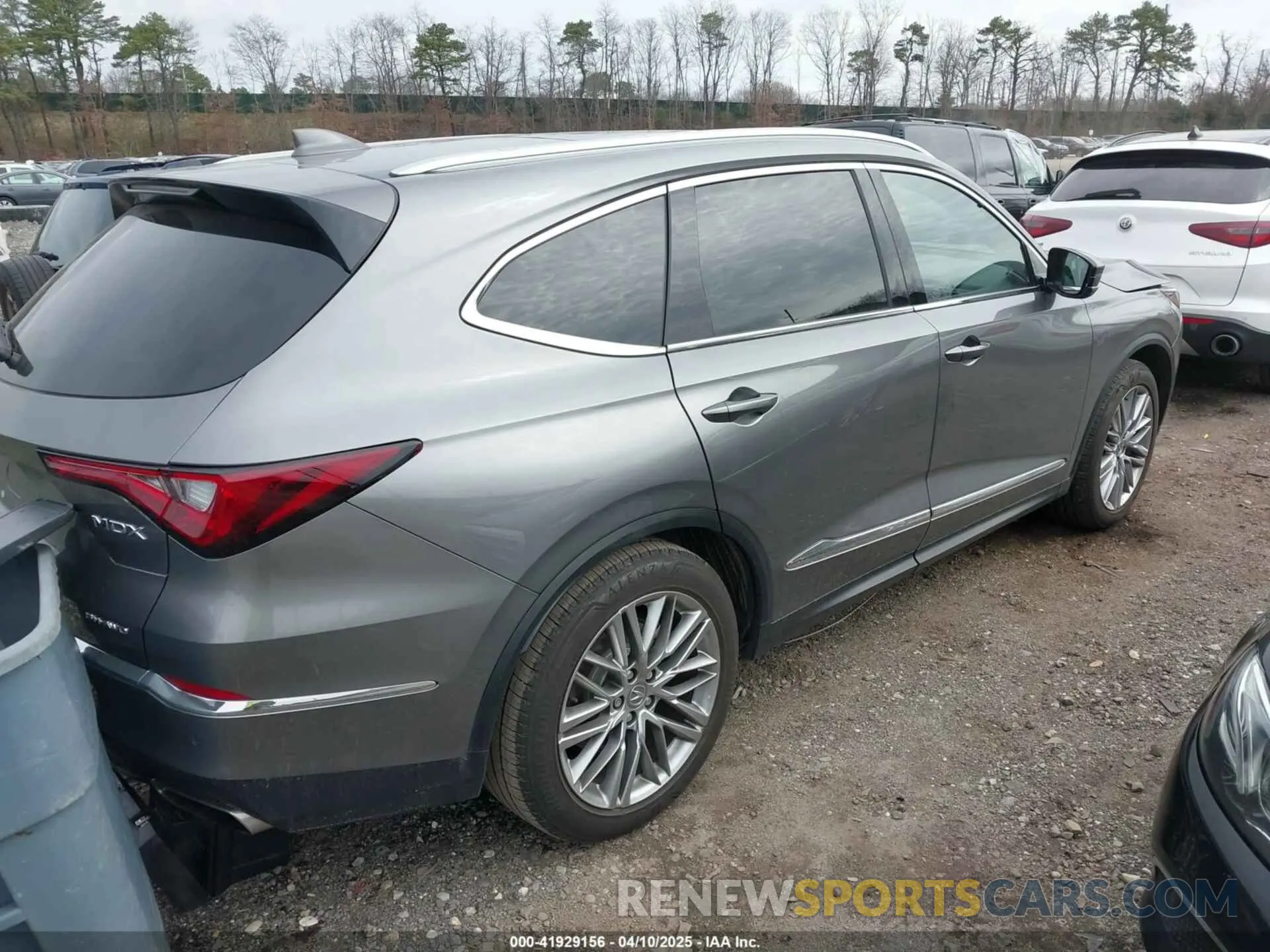 4 Photograph of a damaged car 5J8YE1H84PL028270 ACURA MDX 2023