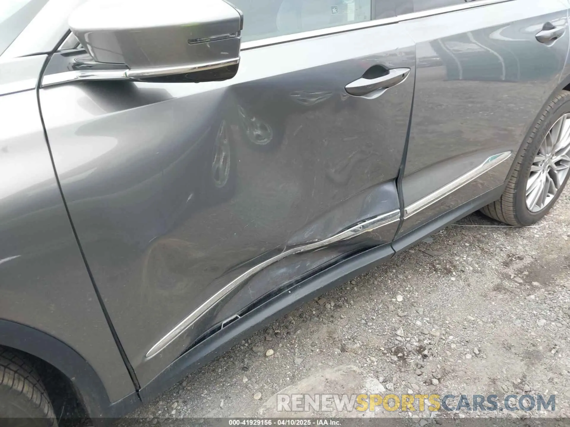 6 Photograph of a damaged car 5J8YE1H84PL028270 ACURA MDX 2023