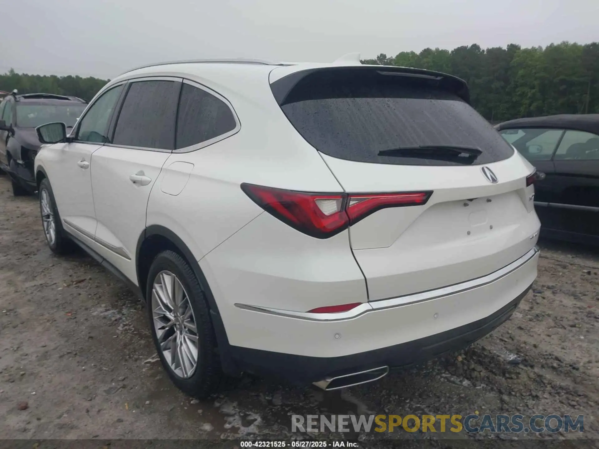 3 Photograph of a damaged car 5J8YE1H89PL011643 ACURA MDX 2023