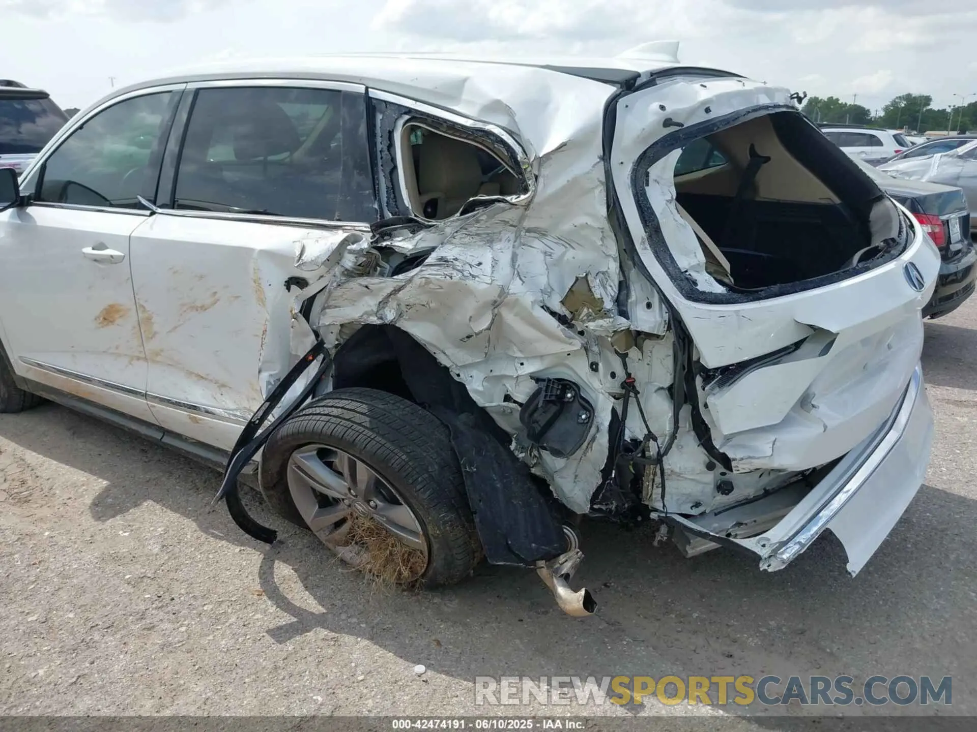6 Photograph of a damaged car 5J8YD9H34RL005841 ACURA MDX 2024