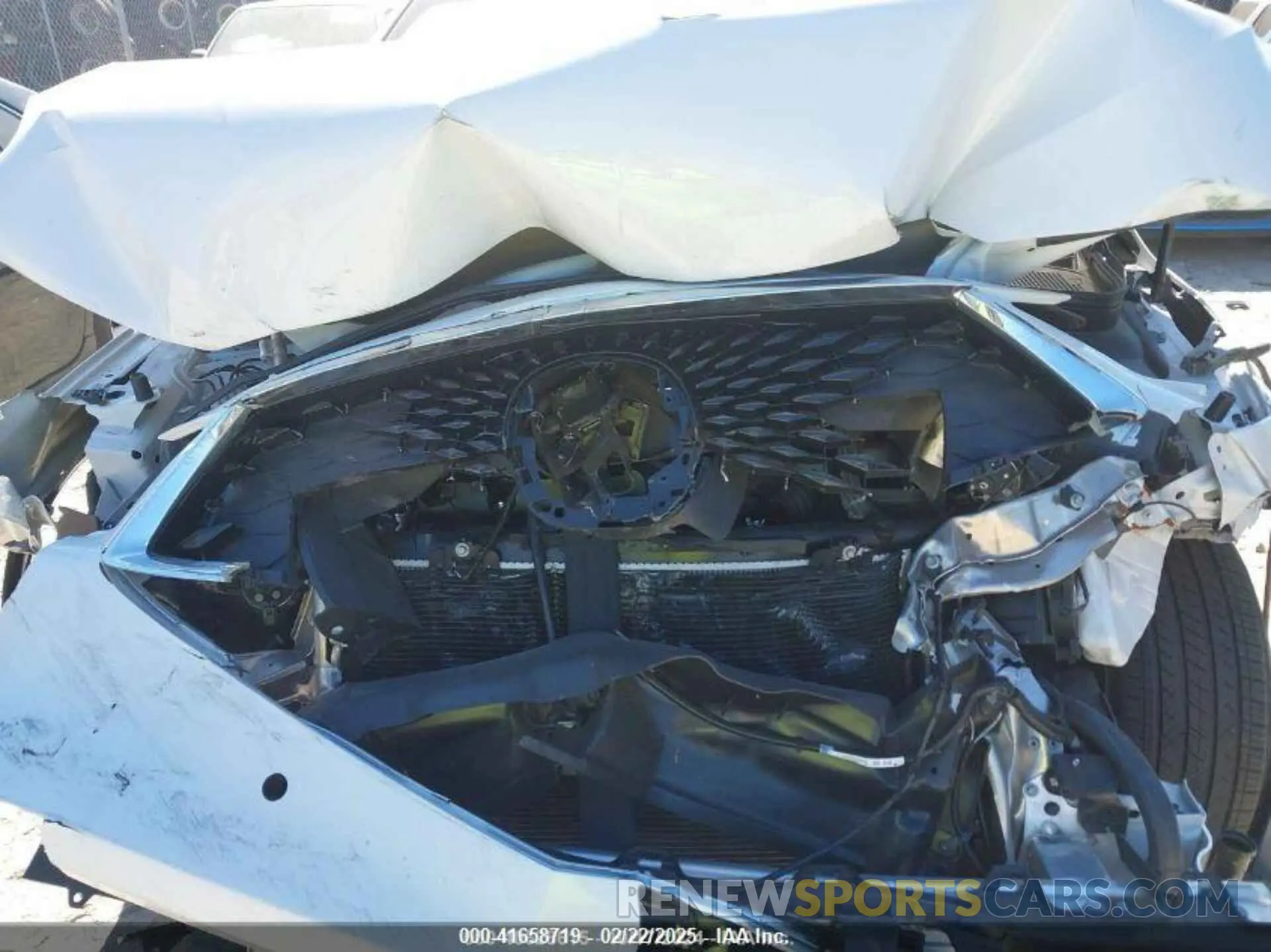 10 Photograph of a damaged car 5J8YD9H40RL001942 ACURA MDX 2024