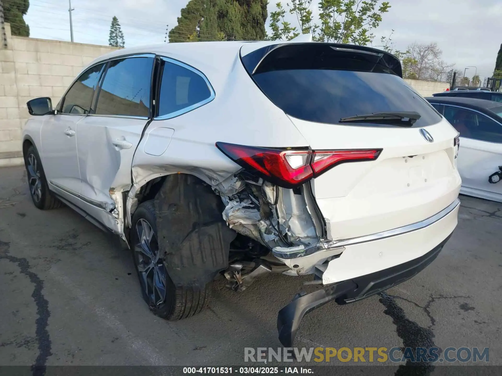 3 Photograph of a damaged car 5J8YD9H42RL007046 ACURA MDX 2024